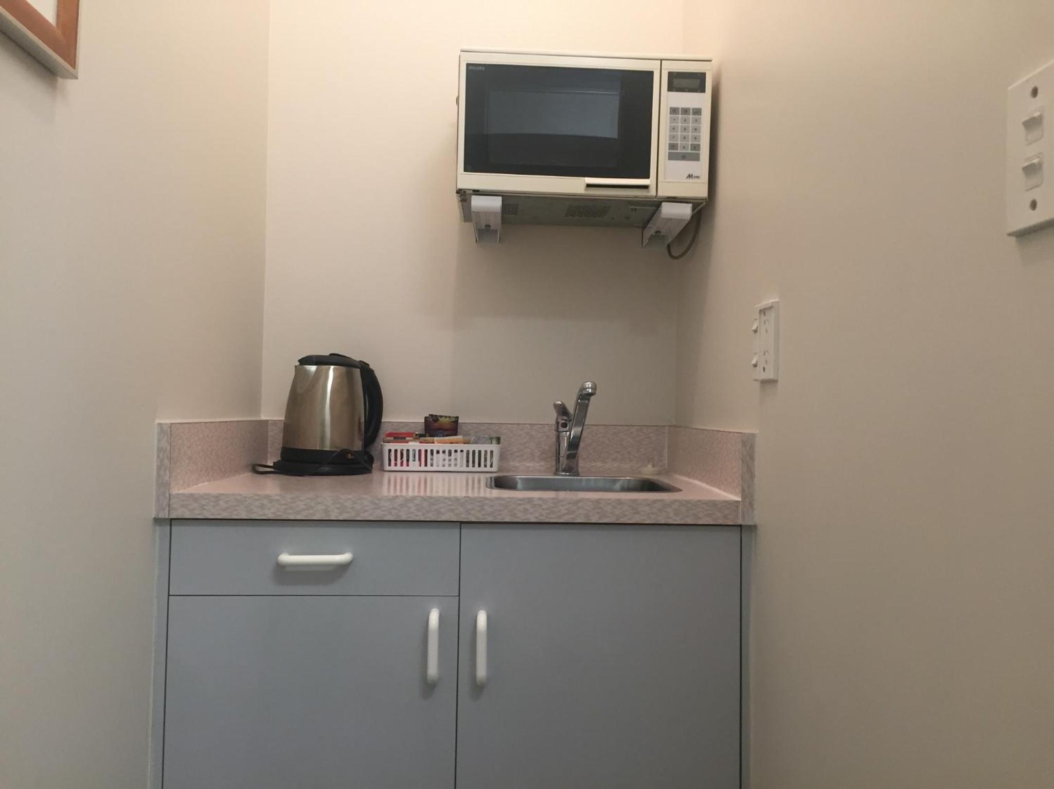 Compact Single Room photo 2