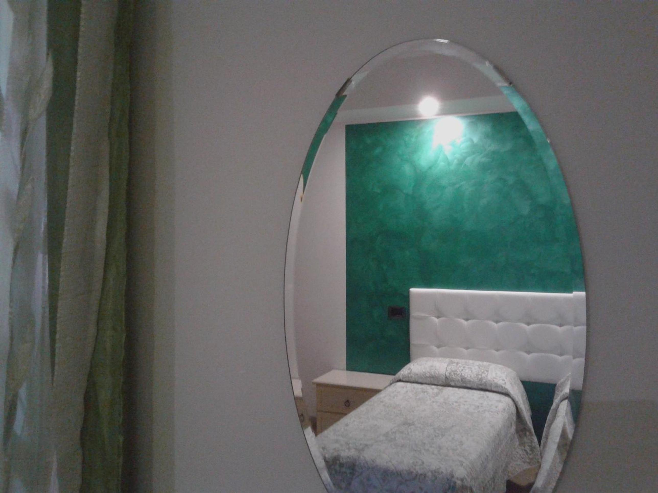 Family Room with Balcony photo 3