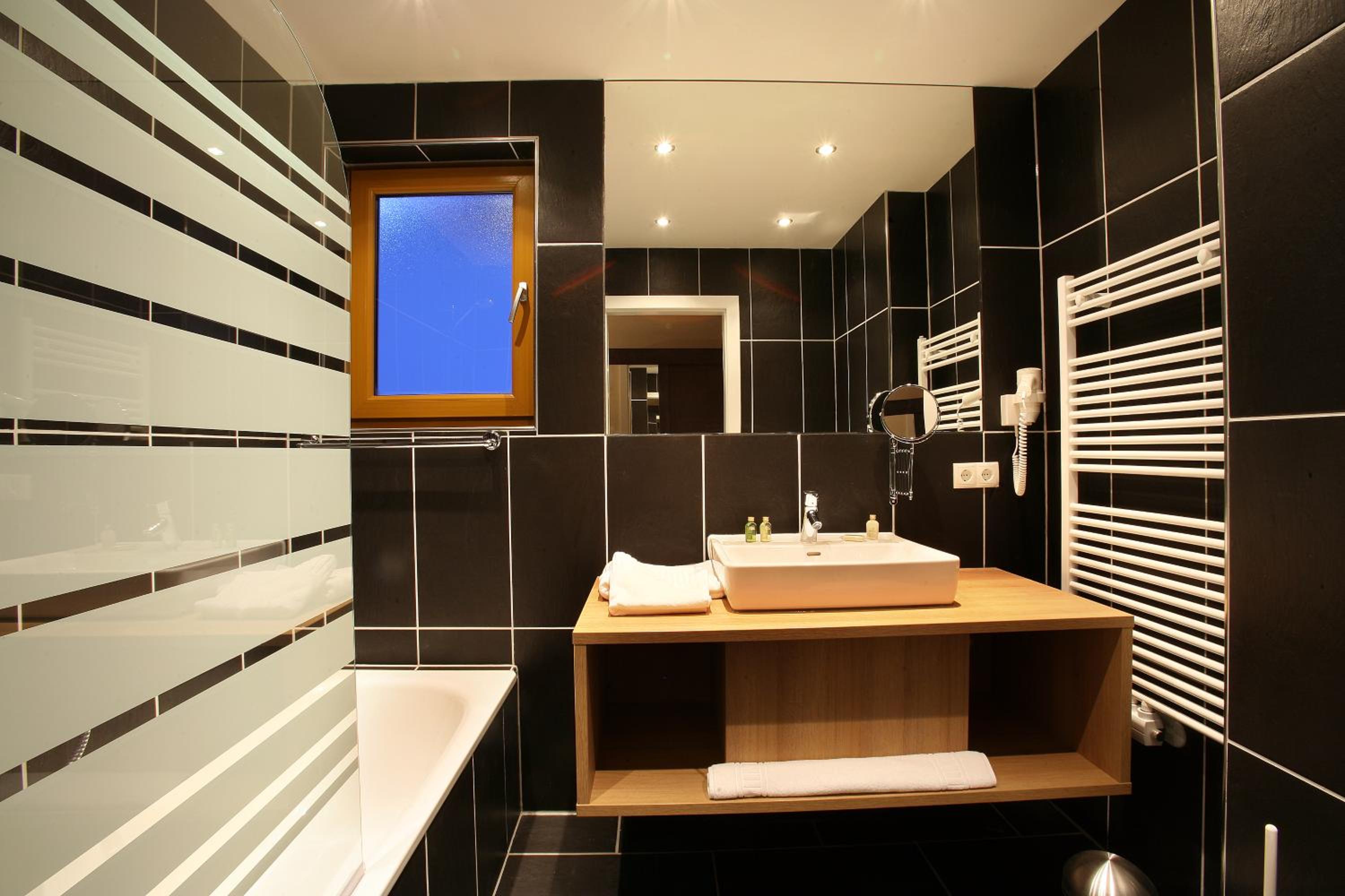Standard Double Room with Balcony photo 3