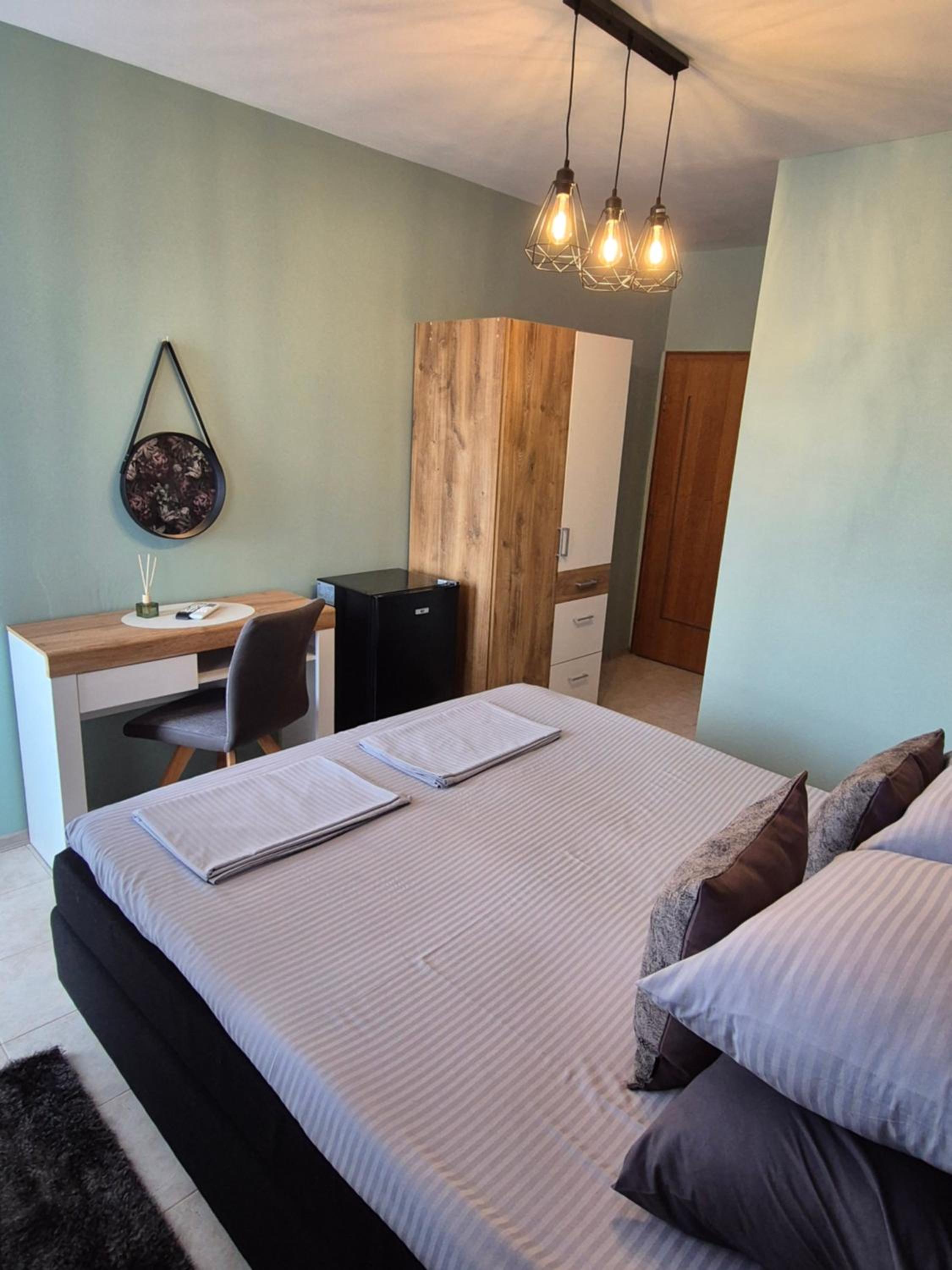 Queen Room with Balcony photo 2