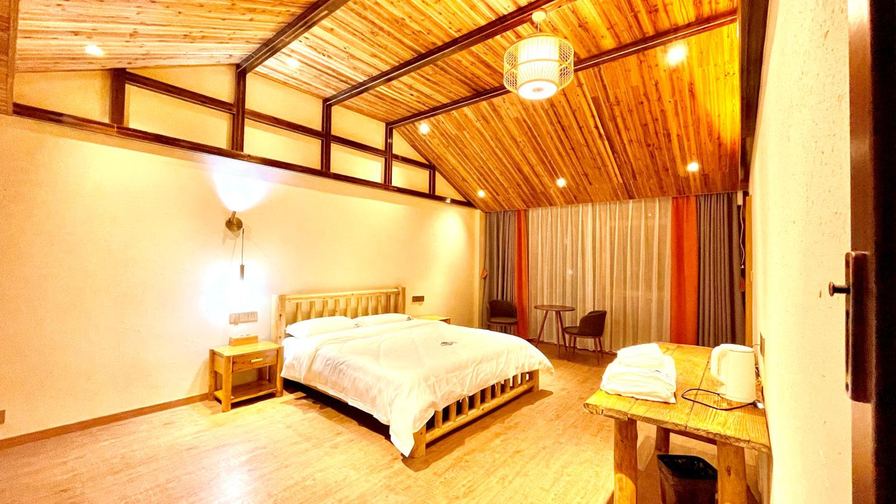Suite with Mountain View photo 3