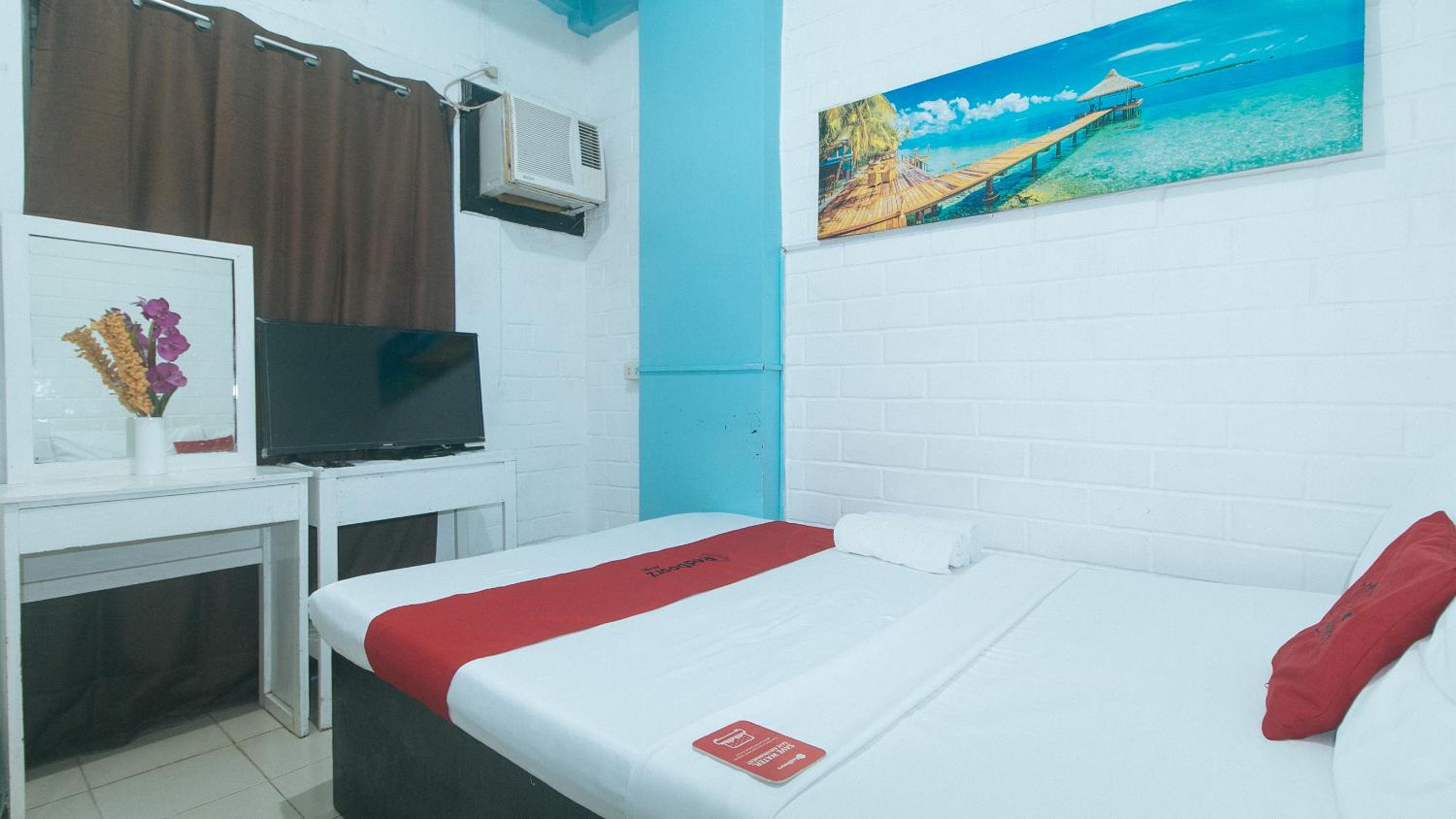 Standard Double Room - Photo 9