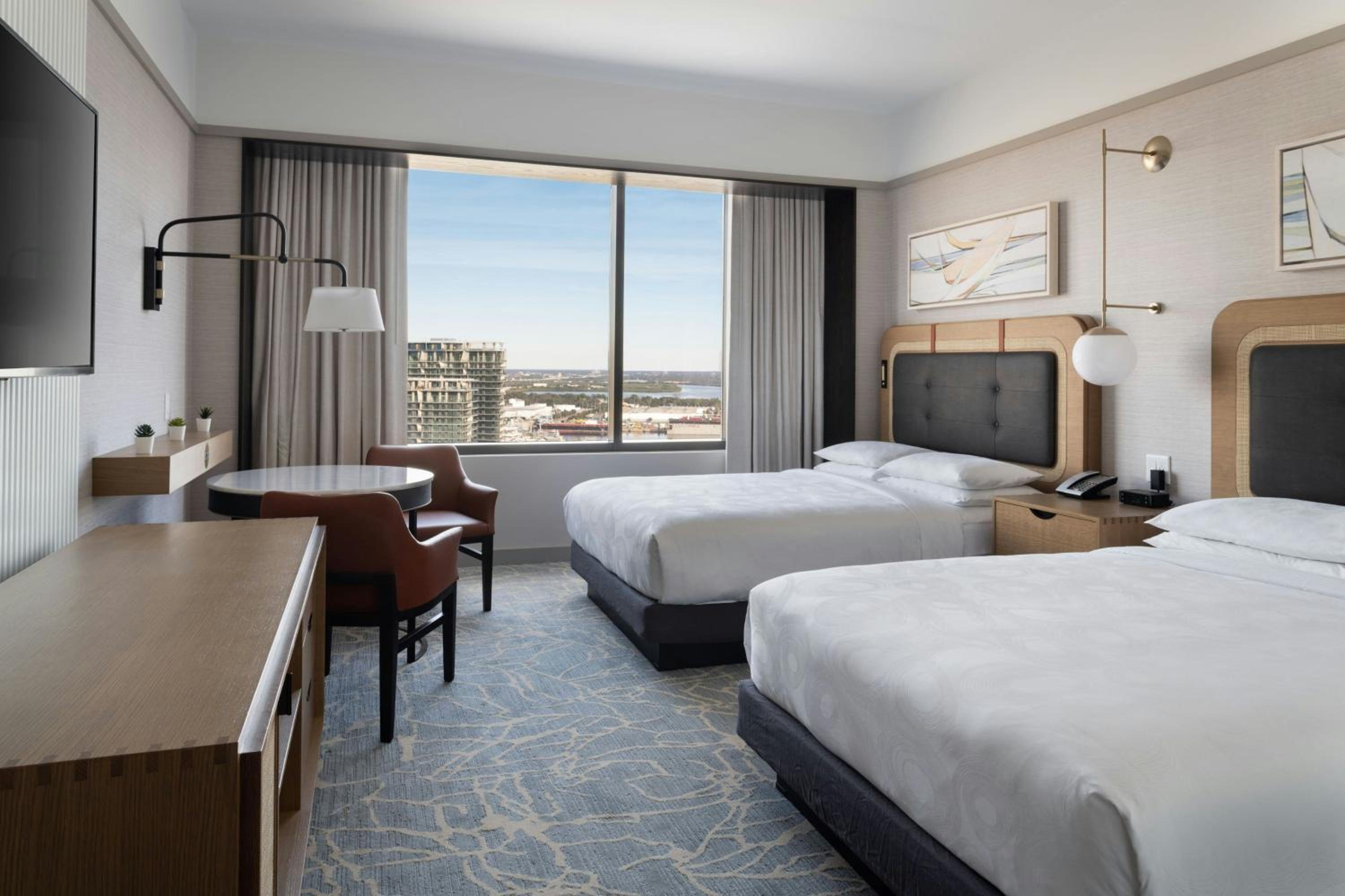 Queen Room with Two Queen Beds, Adapted Tub and Water View - Executive Lounge Access/Mobility and Hearing Accessible