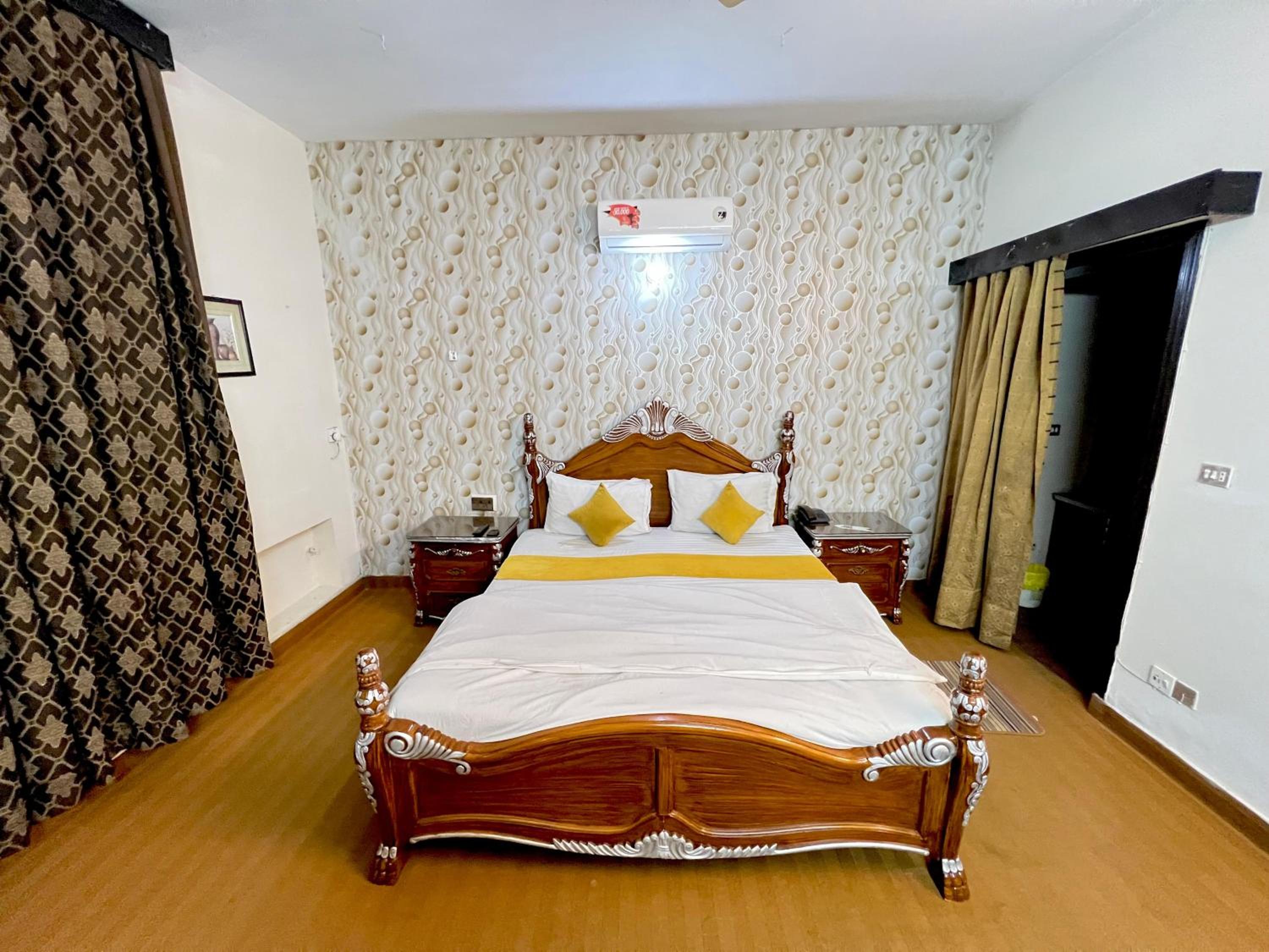 Superior King Room