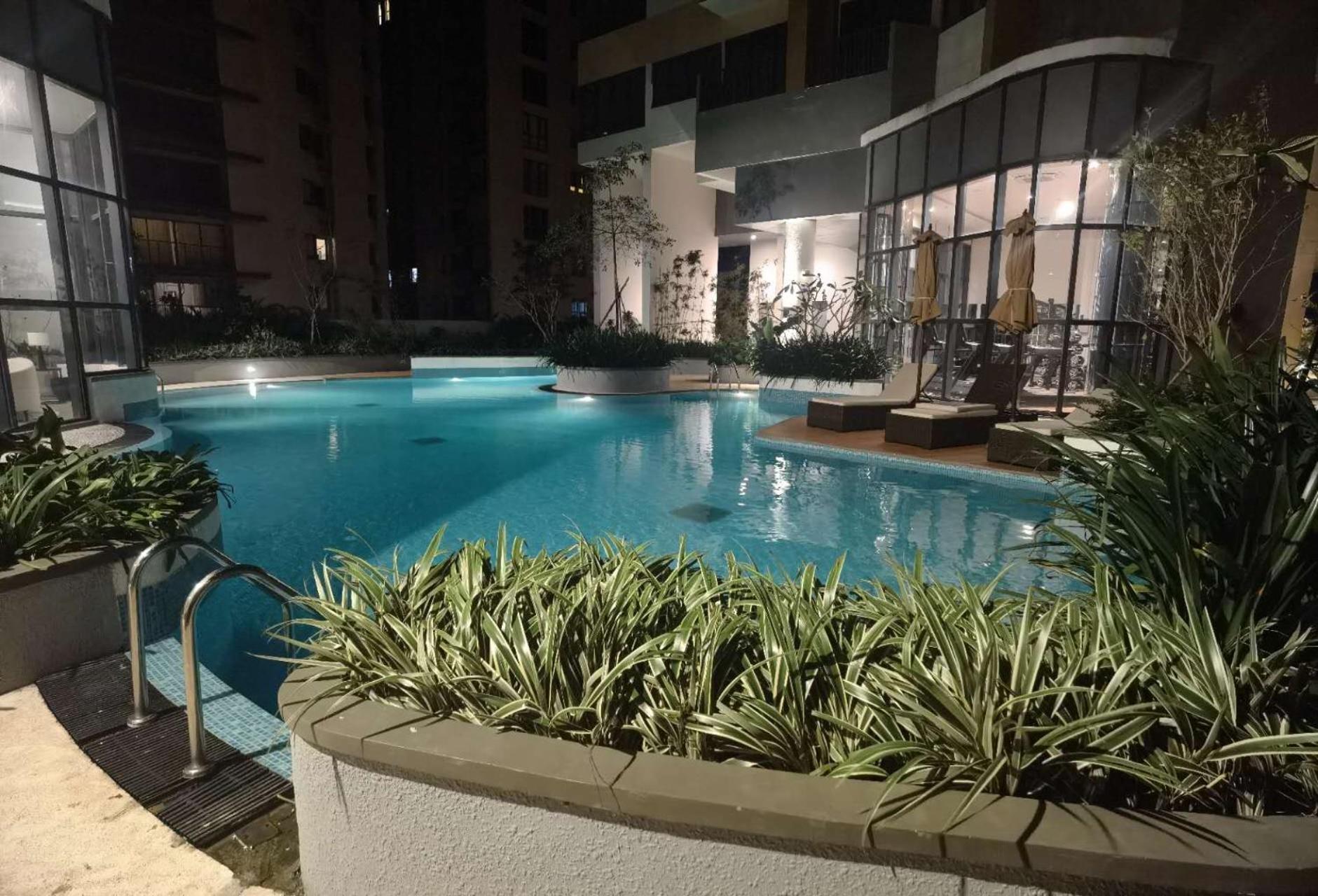 Two-Bedroom Deluxe Apartment with Balcony