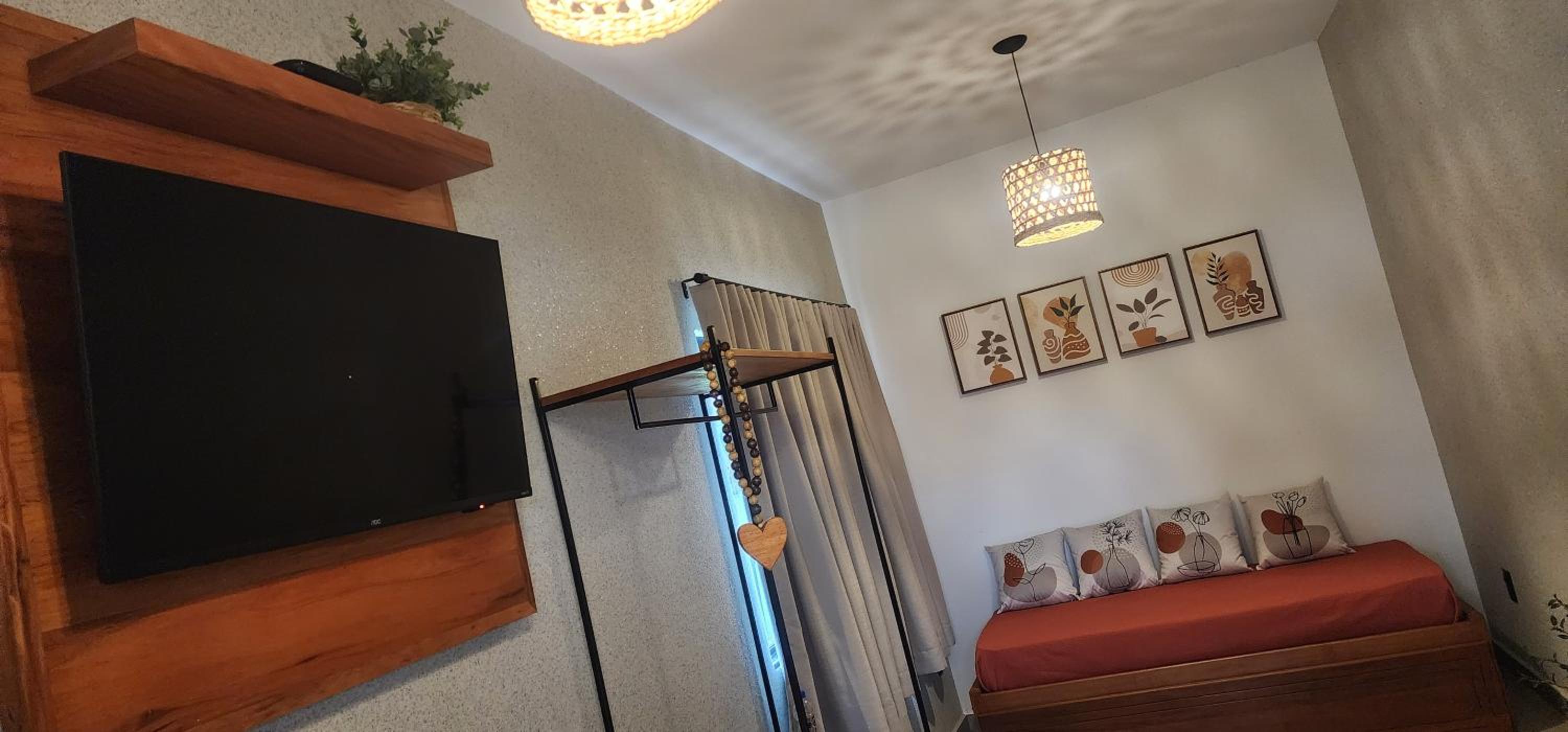 Deluxe Family Room - Photo 3