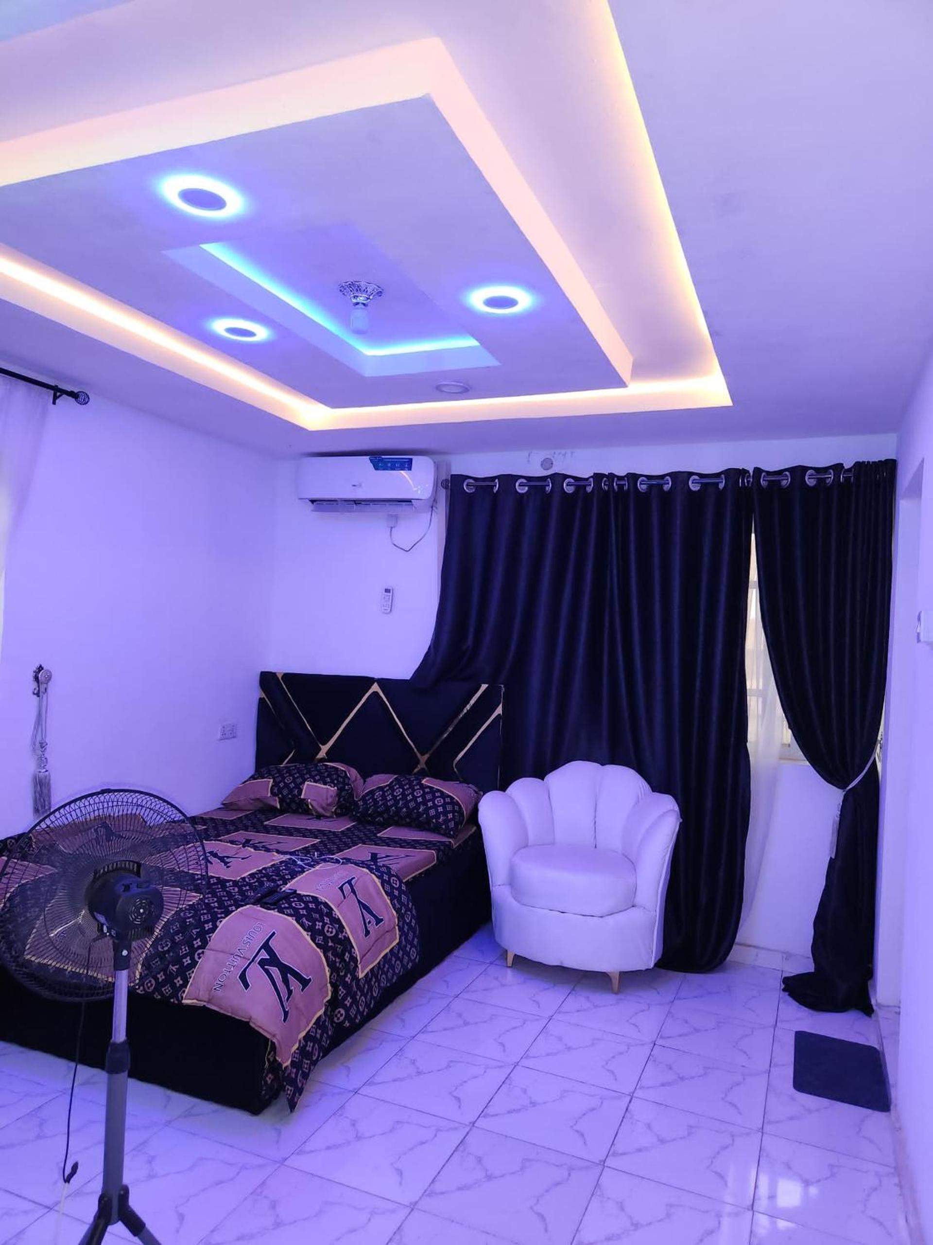 Two-Bedroom Apartment with Balcony photo 3