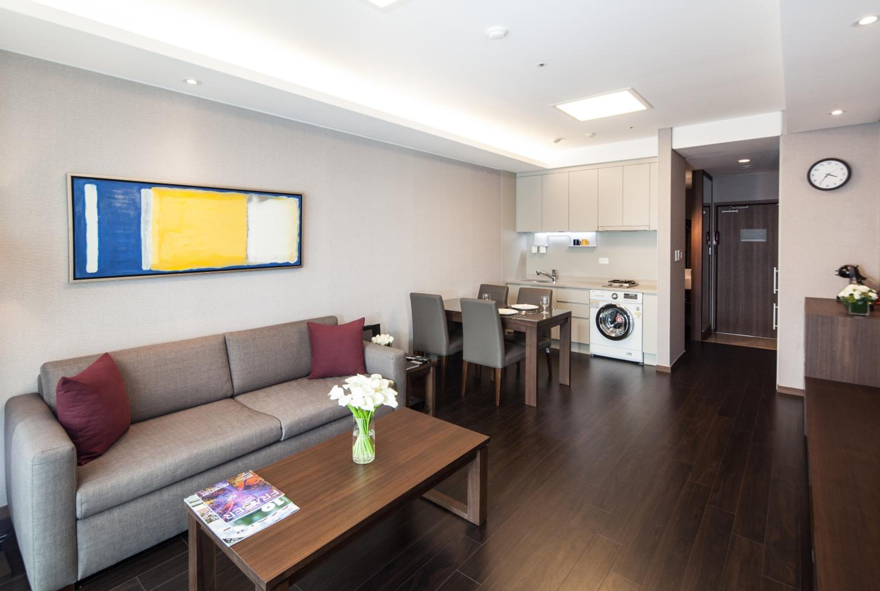 One-Bedroom Family Apartment - Photo 1