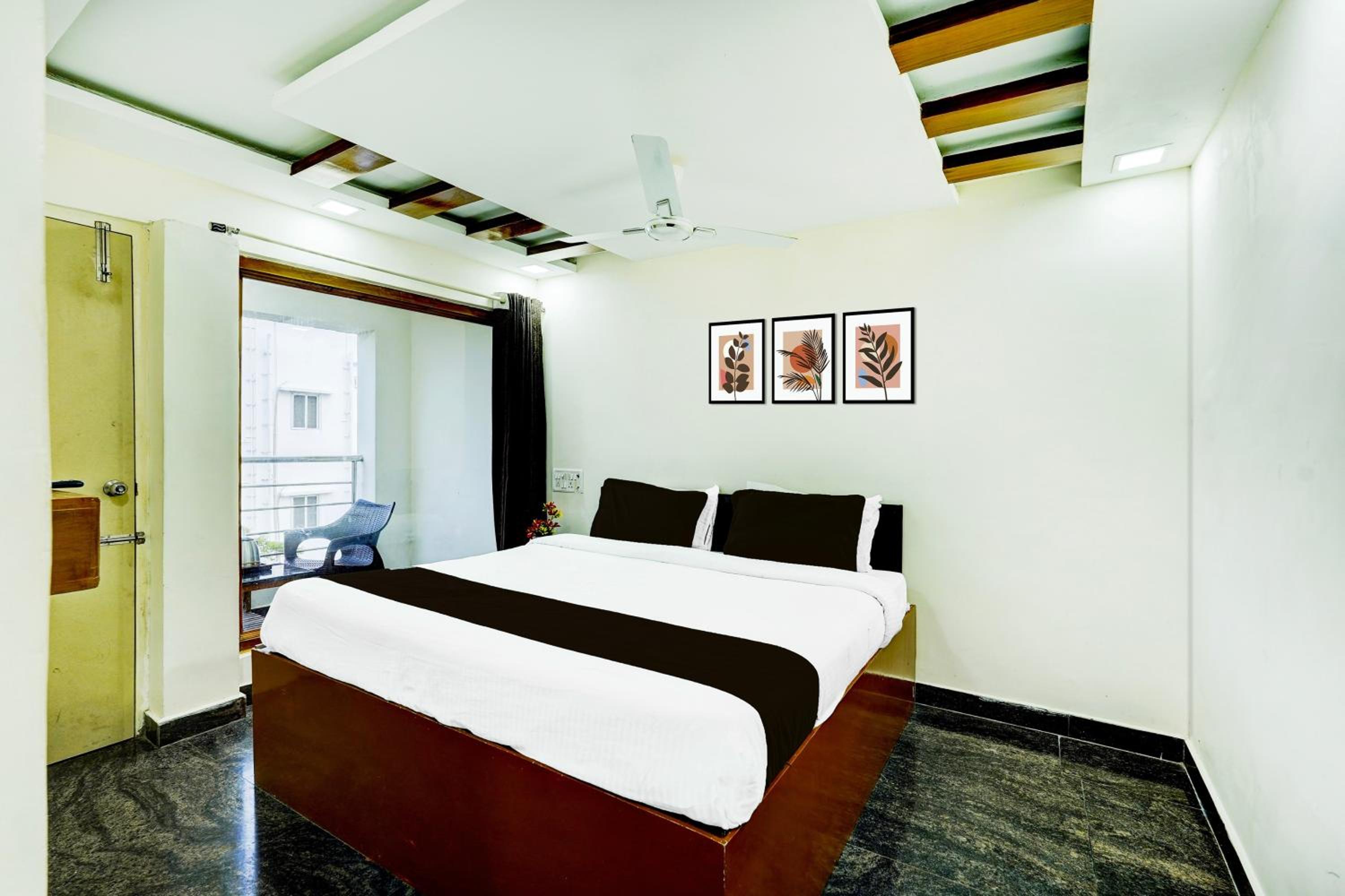 Deluxe Double Room photo 3