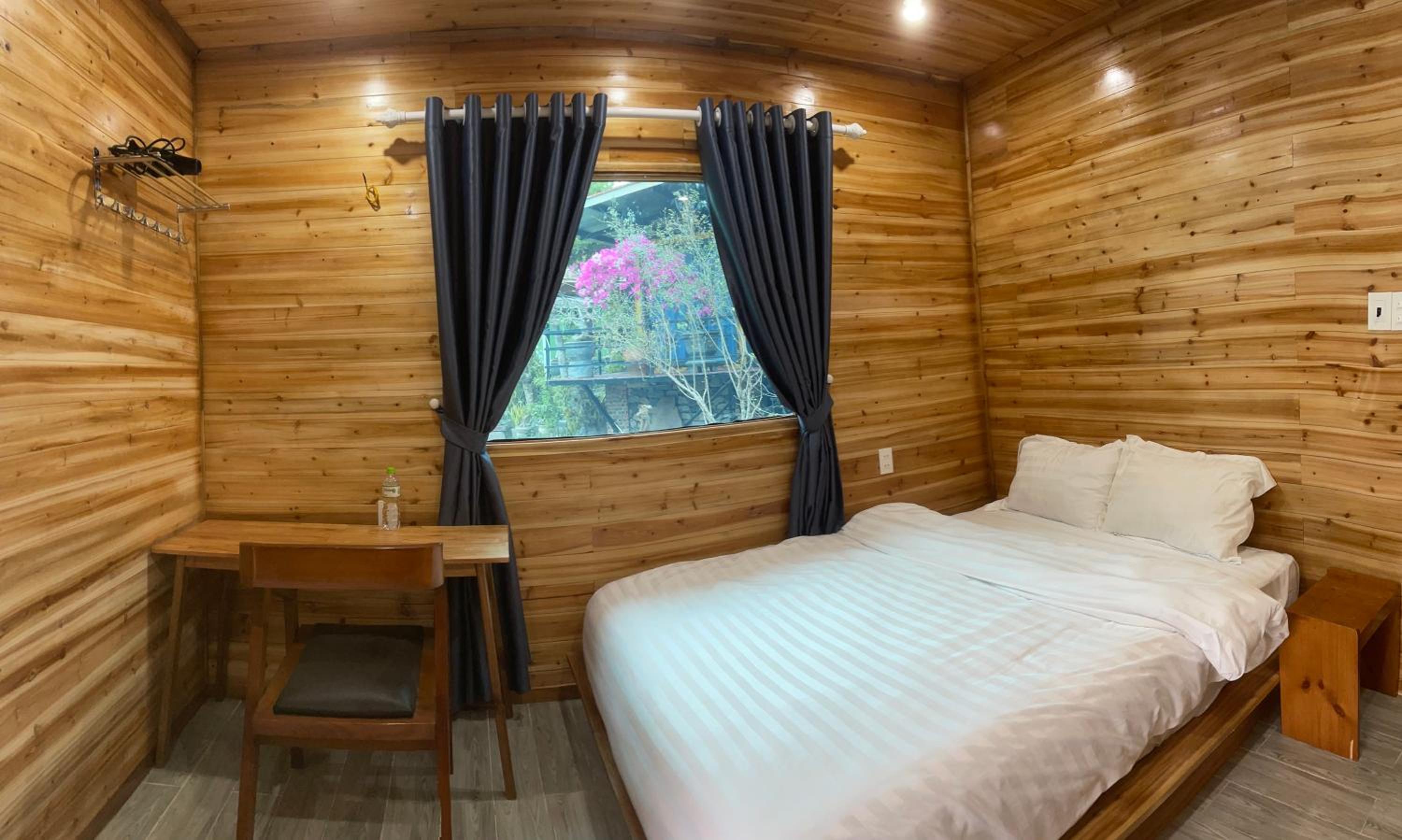 Two-Bedroom House photo 2
