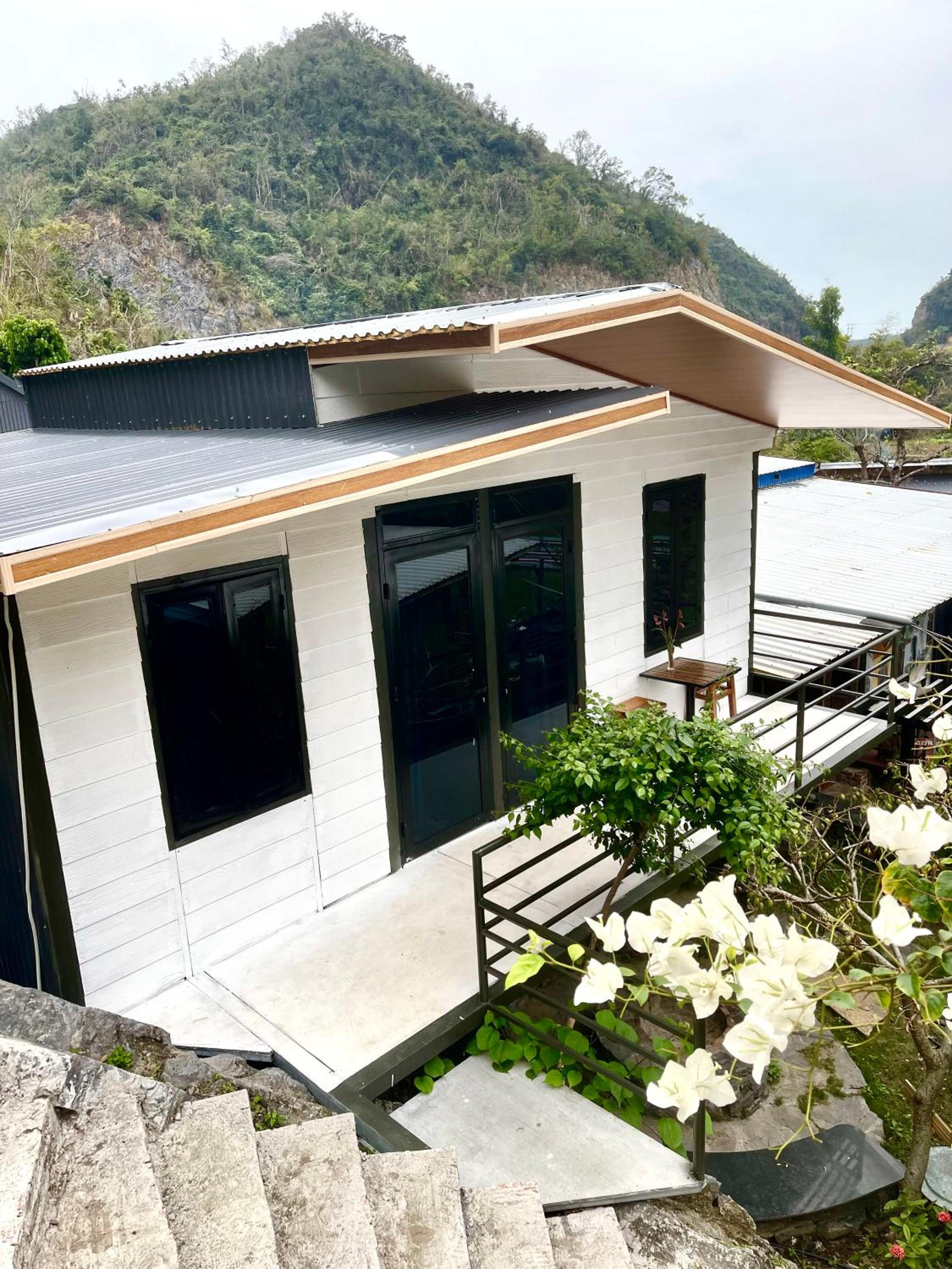 King Room with Mountain View