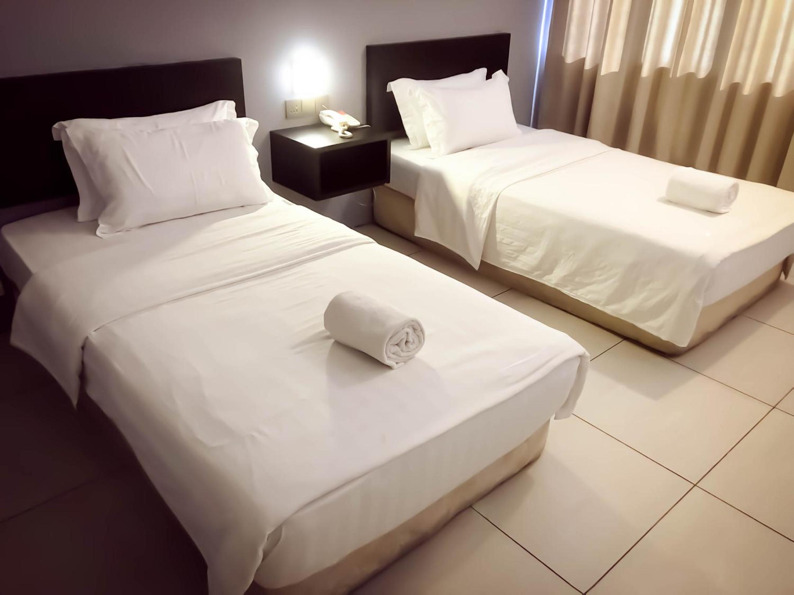 Deluxe Twin Room - Photo 10