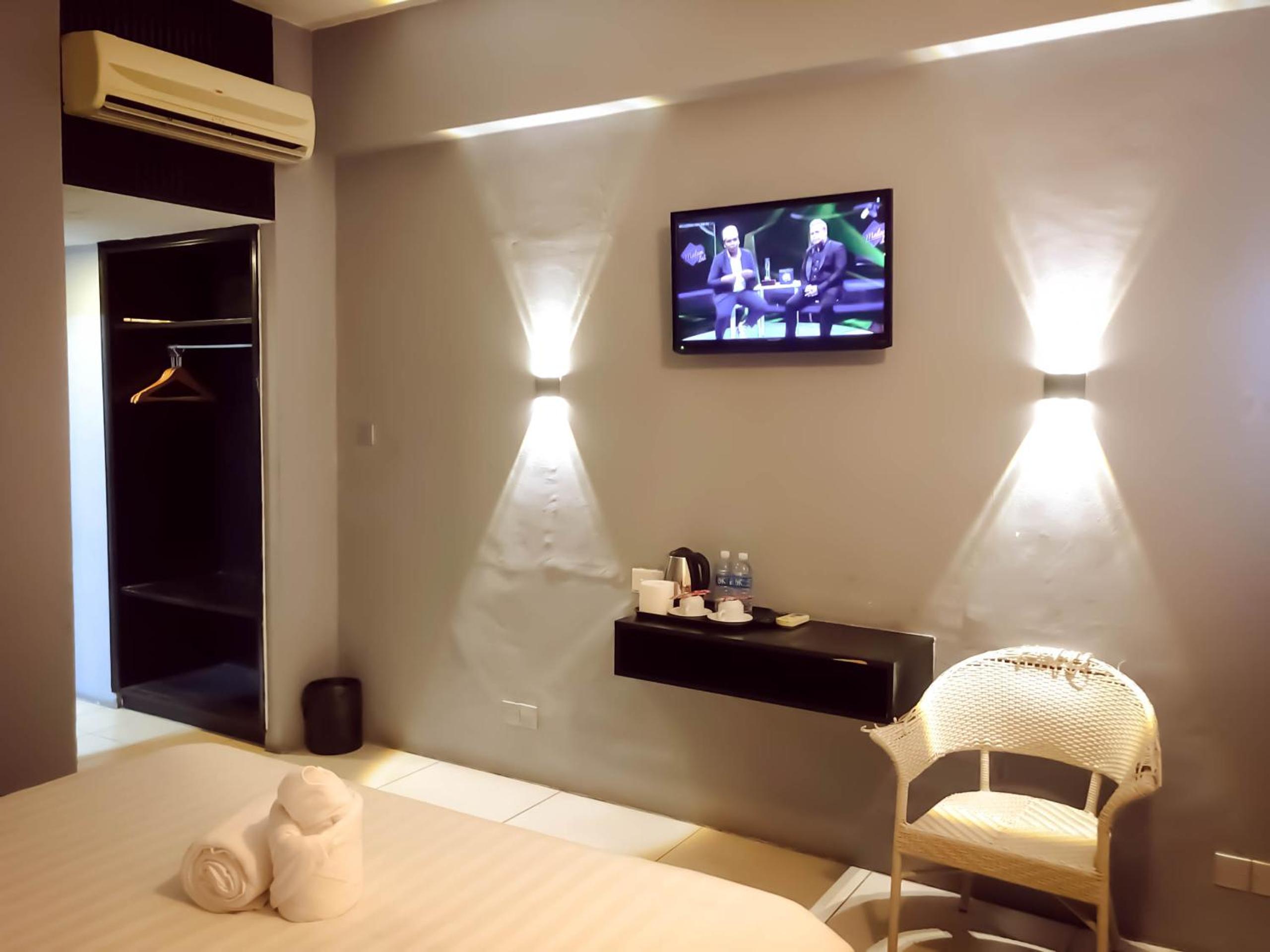 Deluxe Queen Room - Photo 1