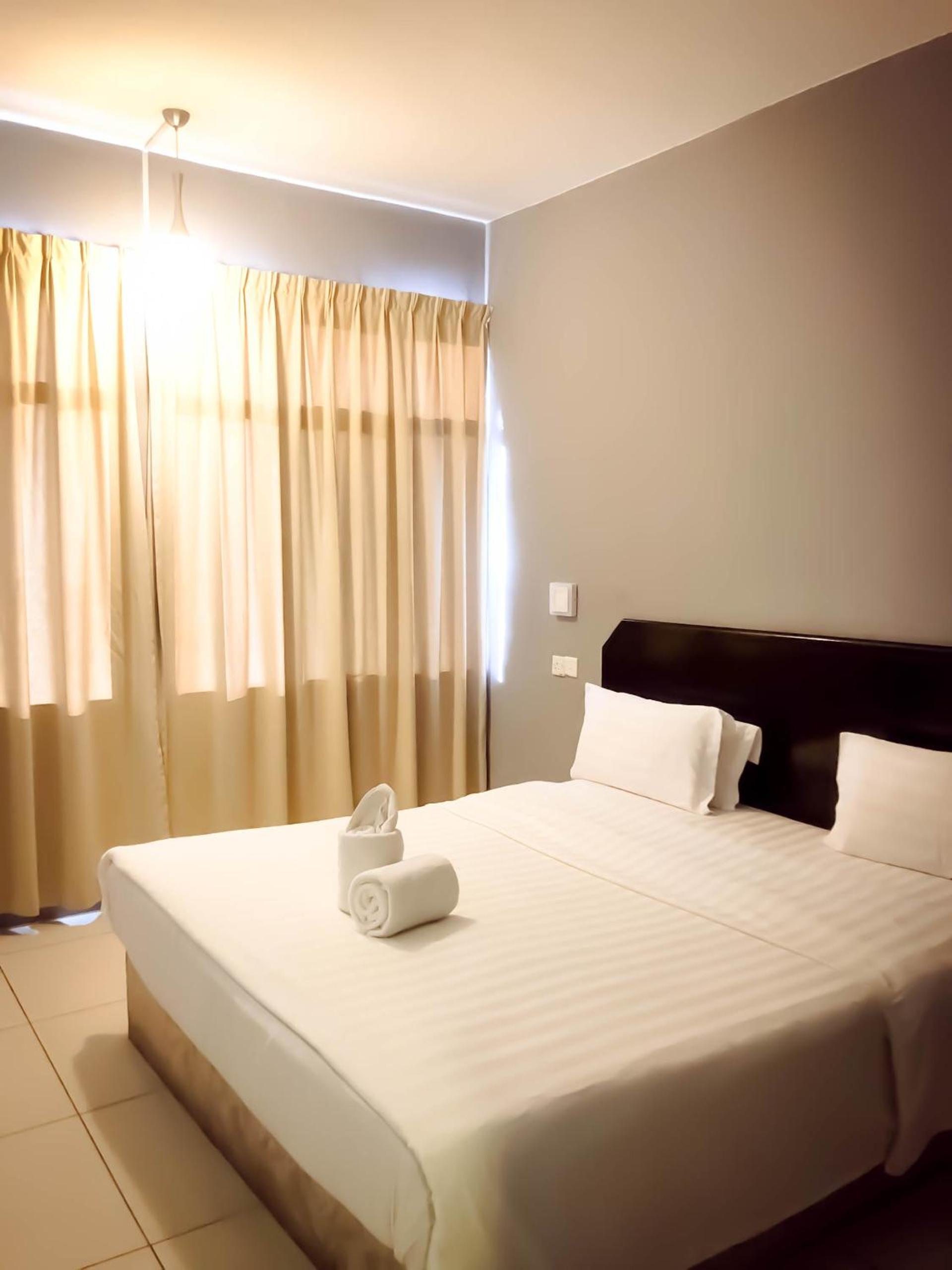 Deluxe Queen Room - Photo 4