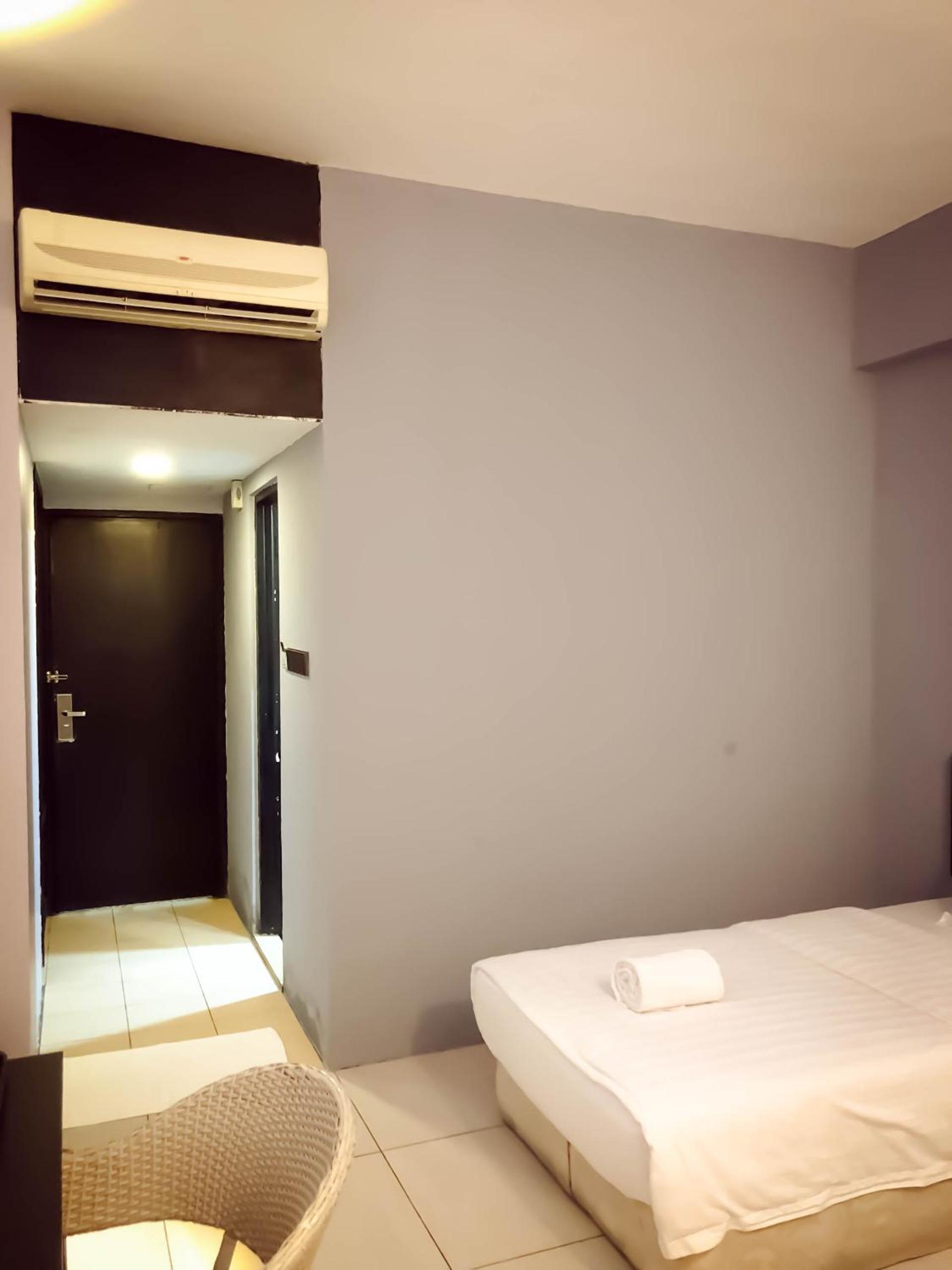 Deluxe Twin Room - Photo 7