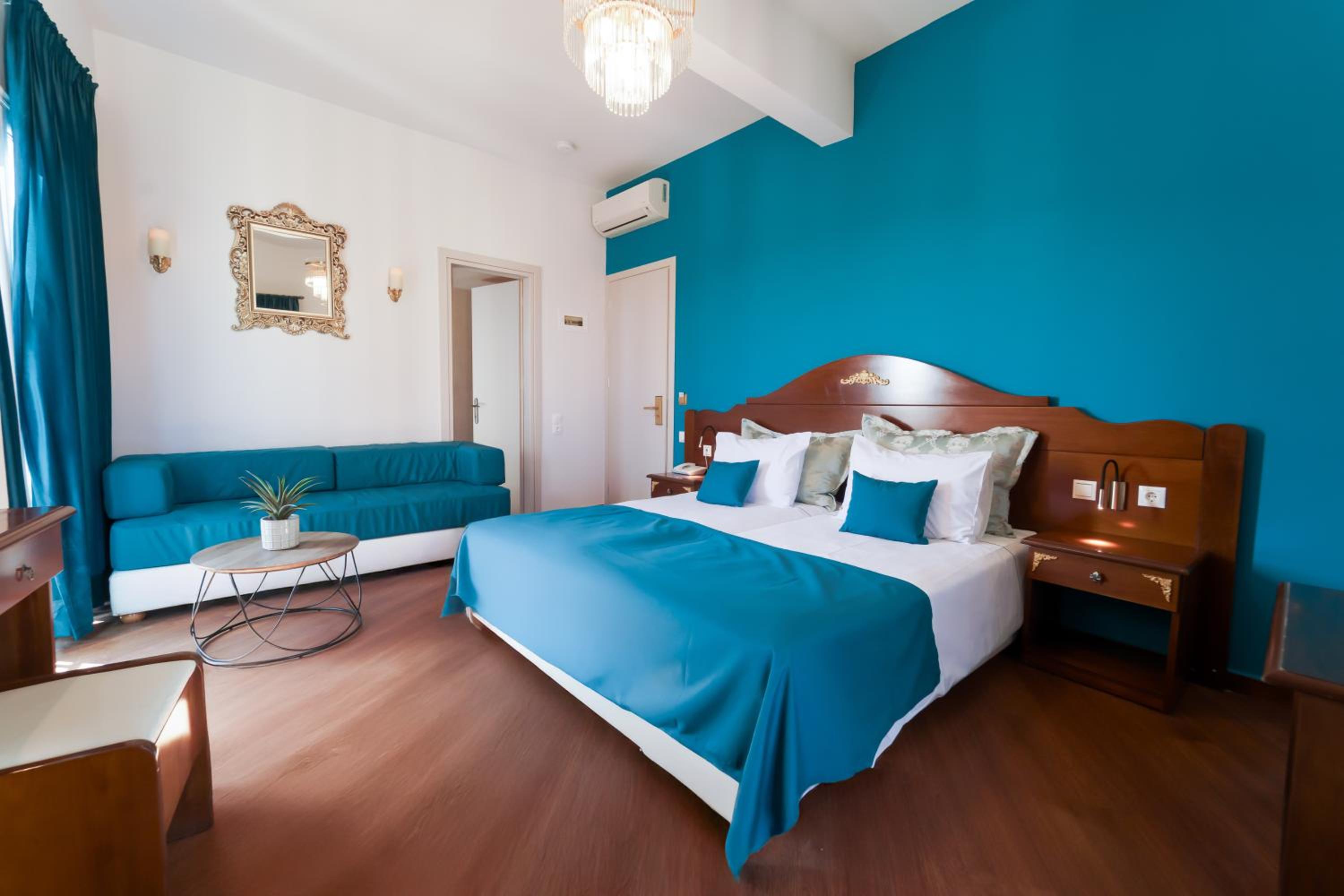 Deluxe Room - Photo 6