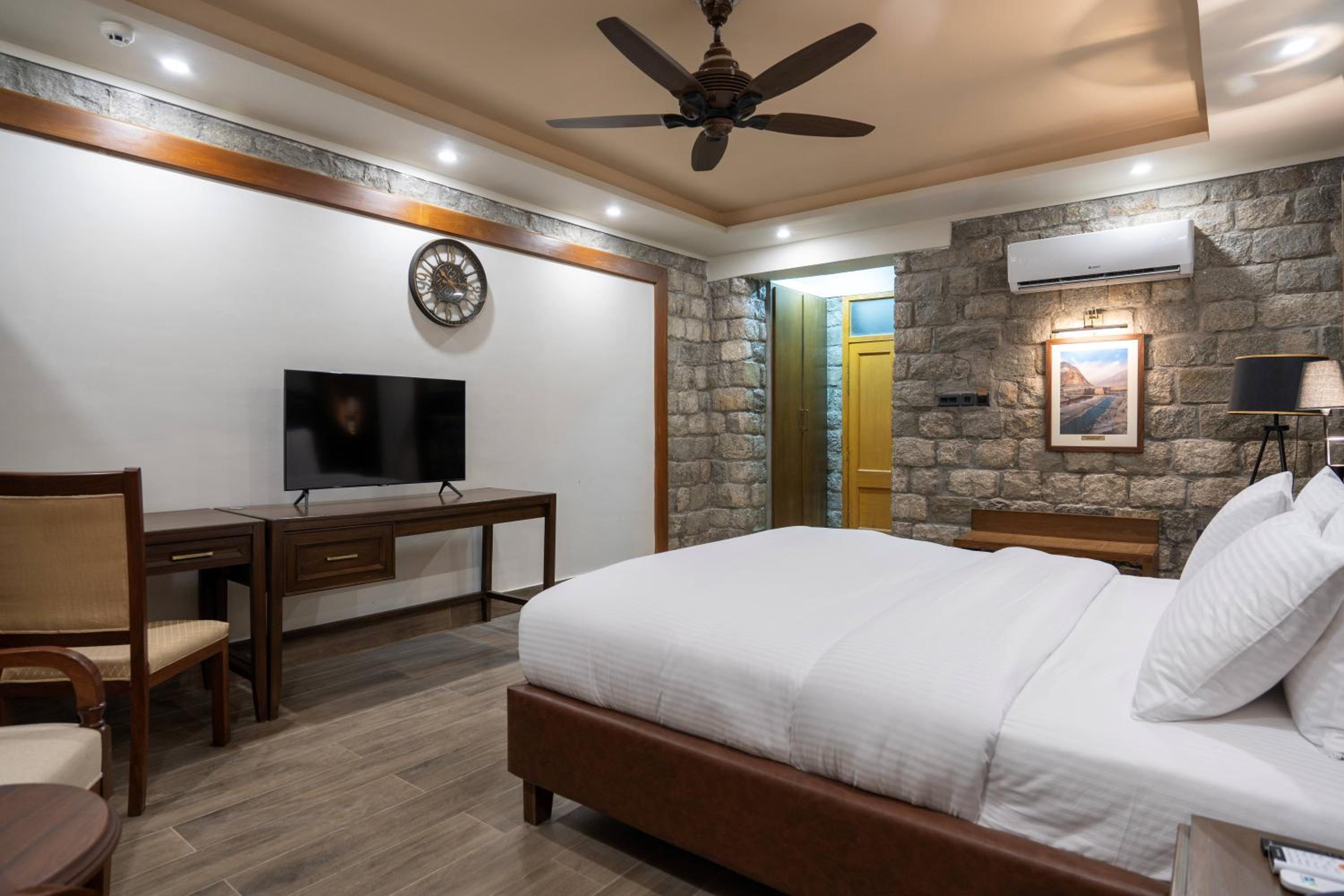 Deluxe Queen Room photo 1