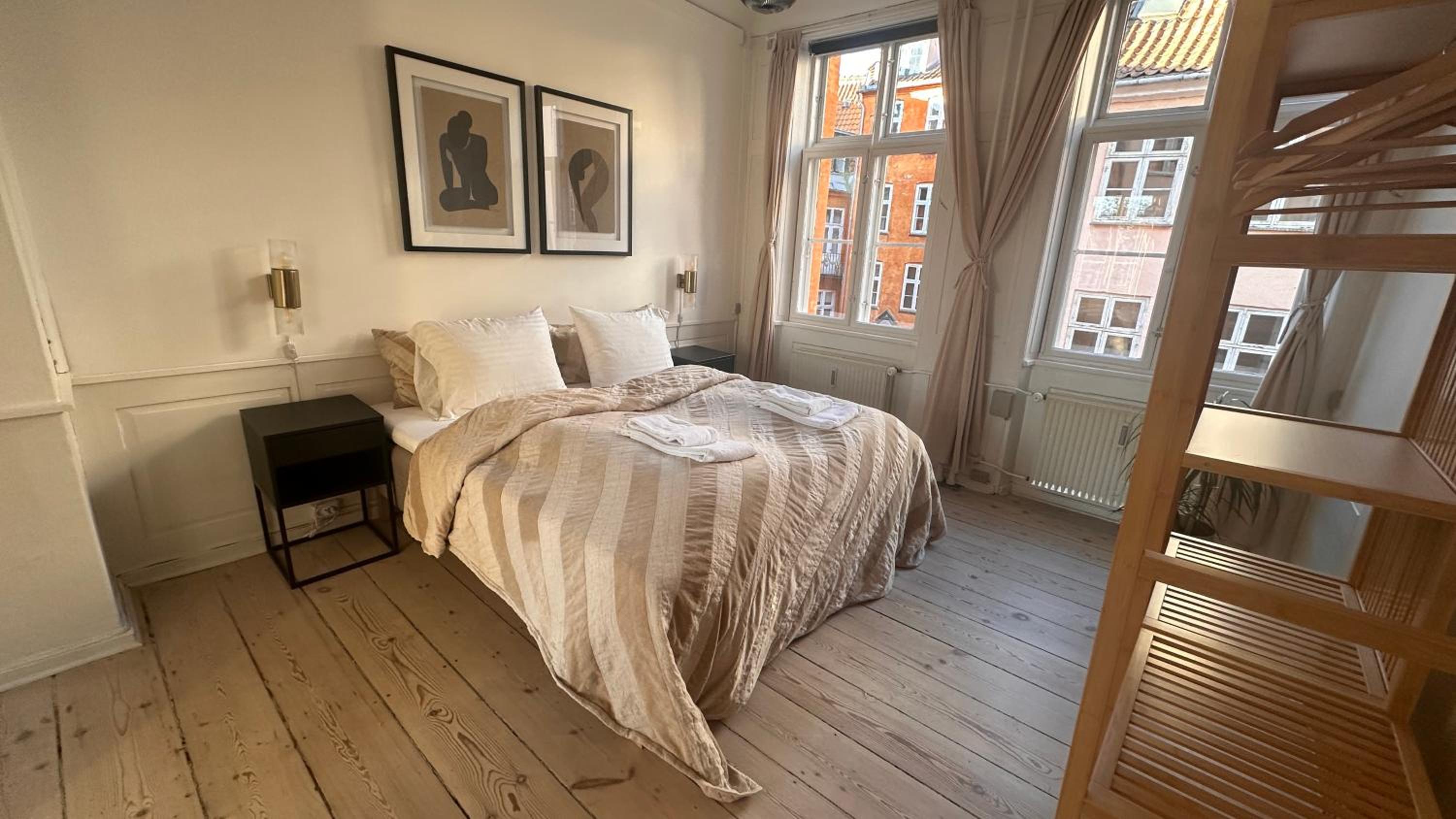 Three-Bedroom Deluxe Apartment