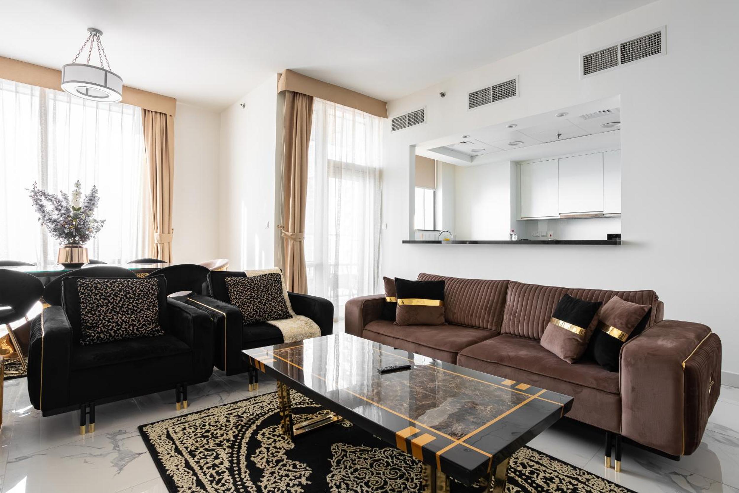 Premium Two-Bedroom Apartment with Kitchen and Balcony photo 1
