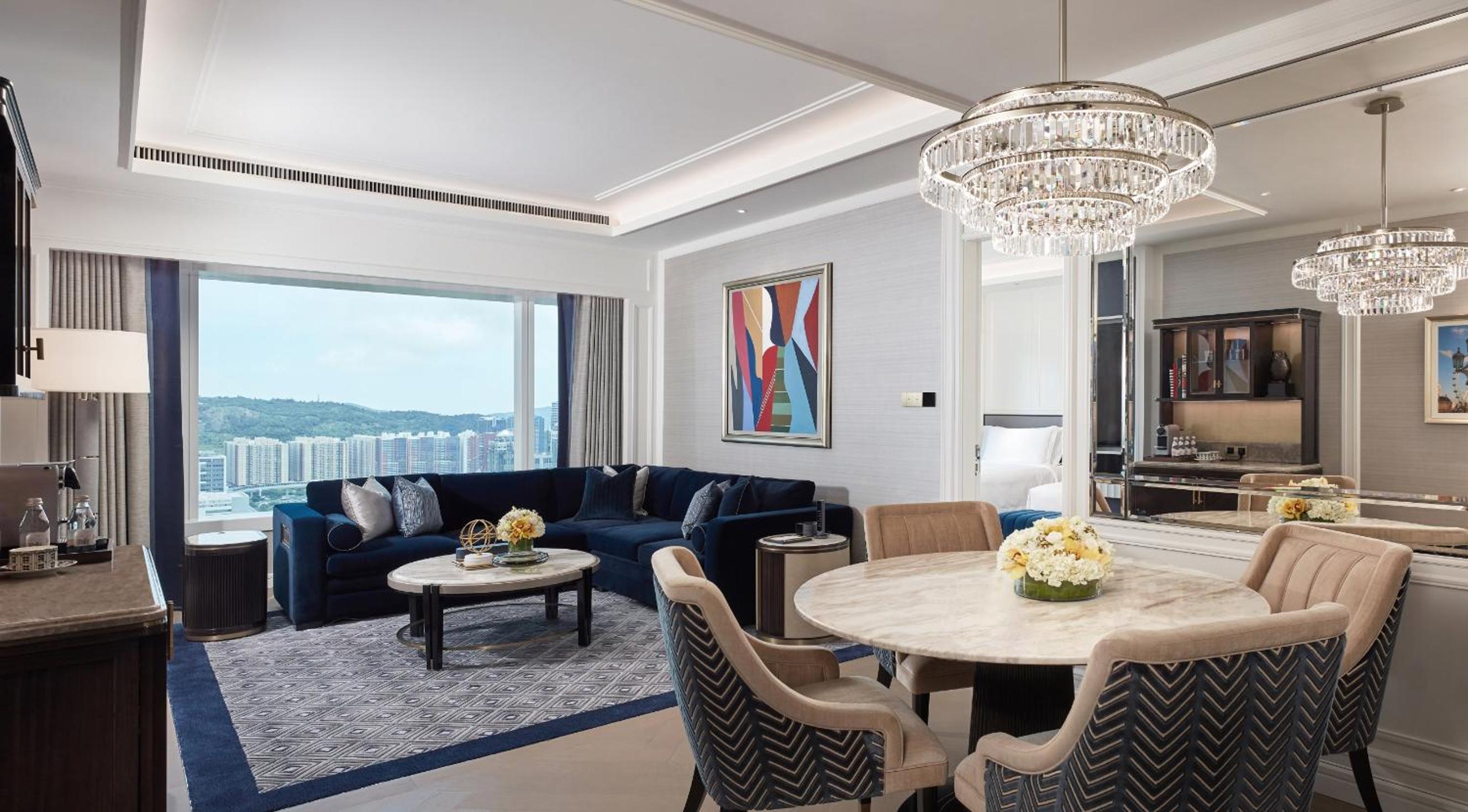 Charles One-Bedroom King Suite - Bond Tower