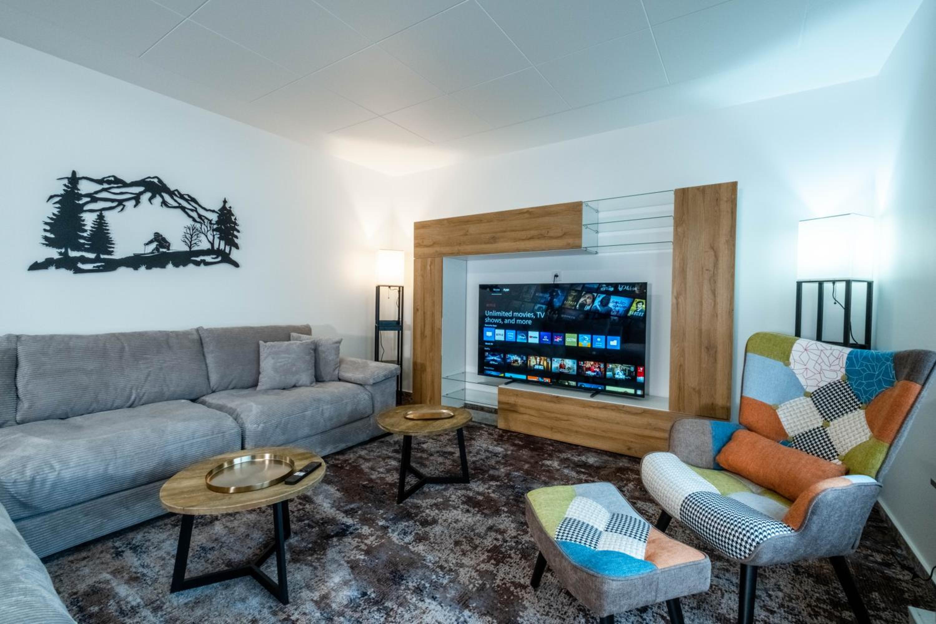 Three-Bedroom Apartment - Annex photo 2