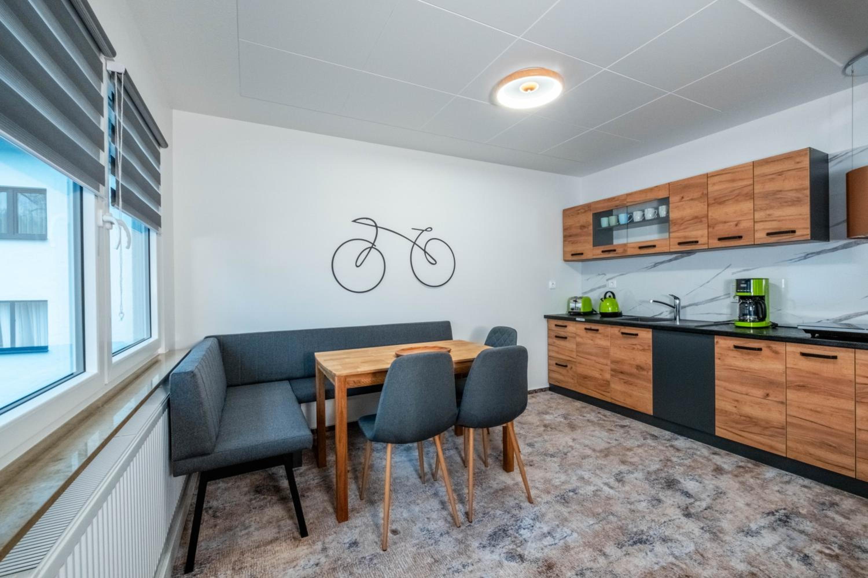 Three-Bedroom Apartment - Annex photo 3