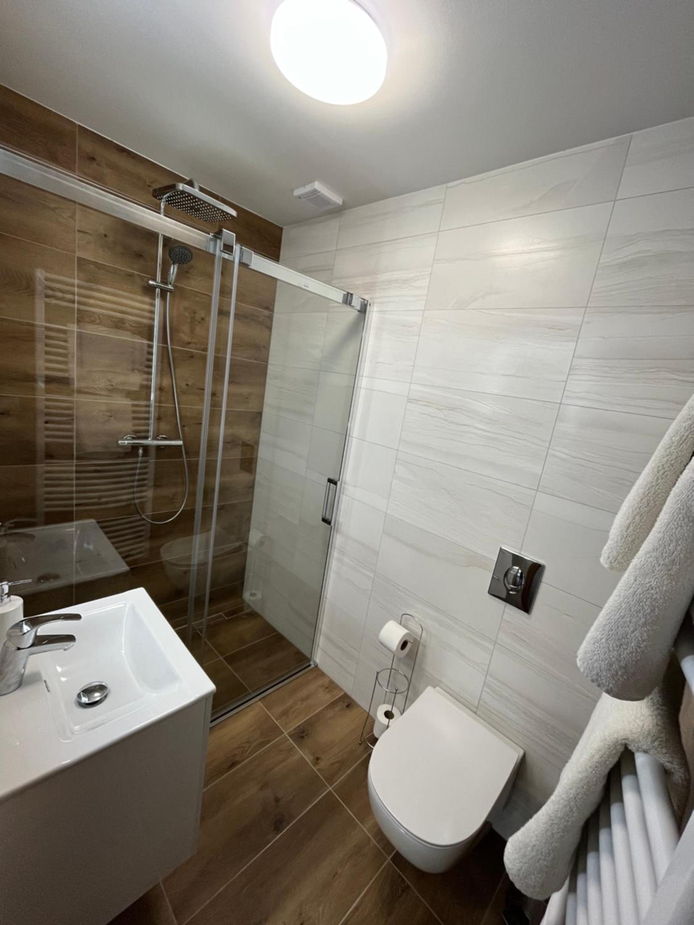 Deluxe Twin Room photo 3