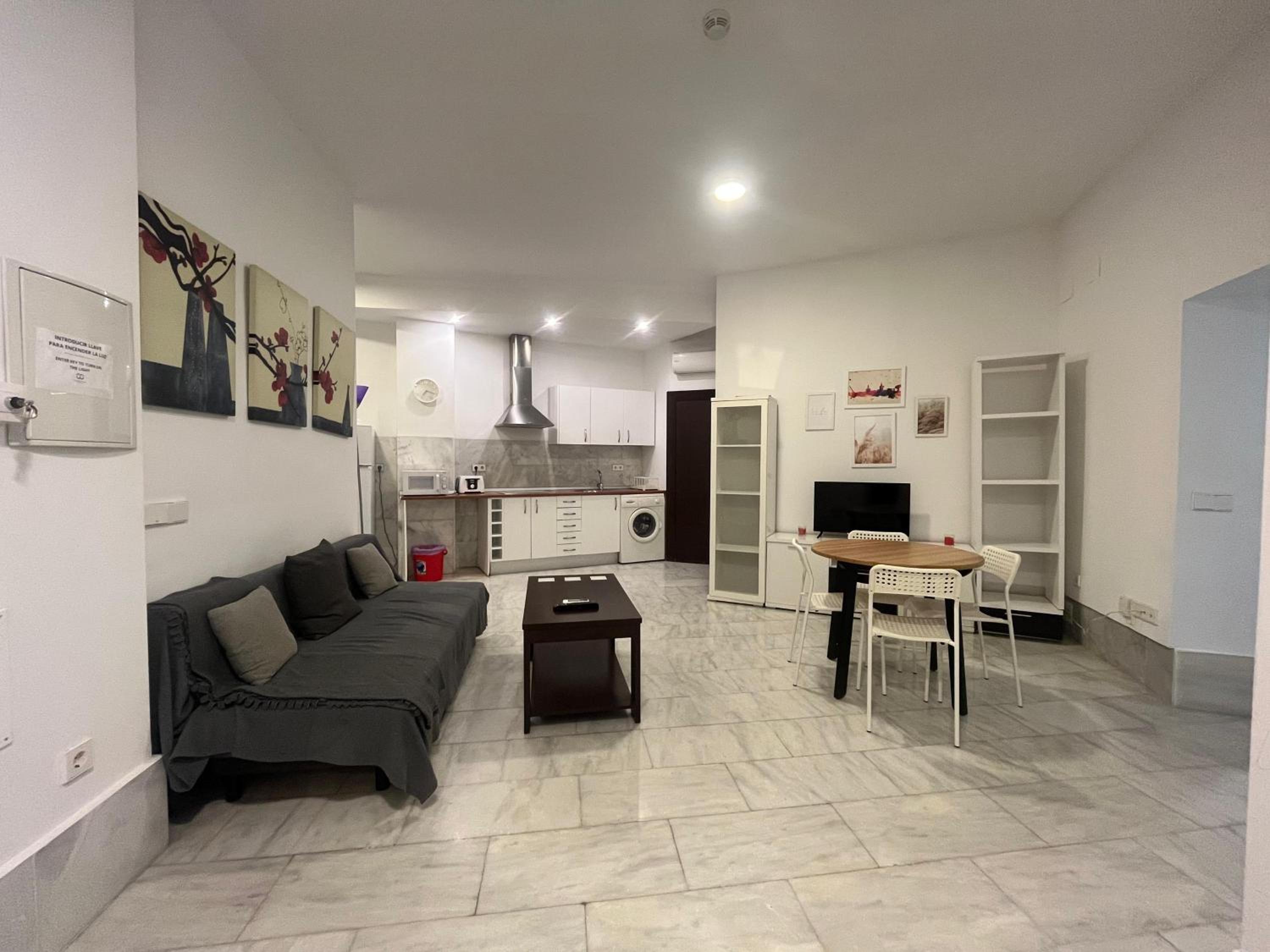 Three-Bedroom Deluxe Apartment