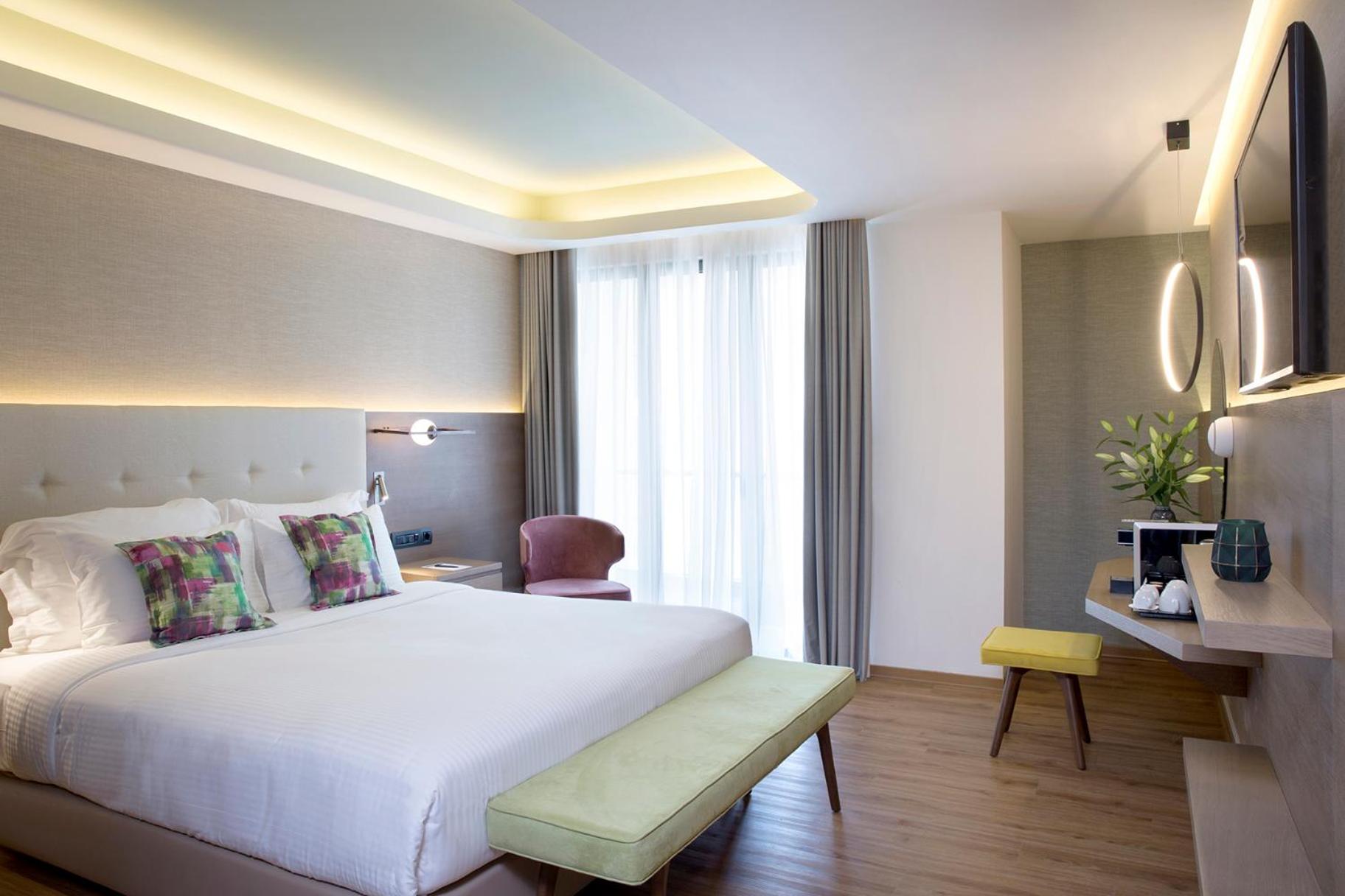 Superior Twin Room with City View - Non-Smoking