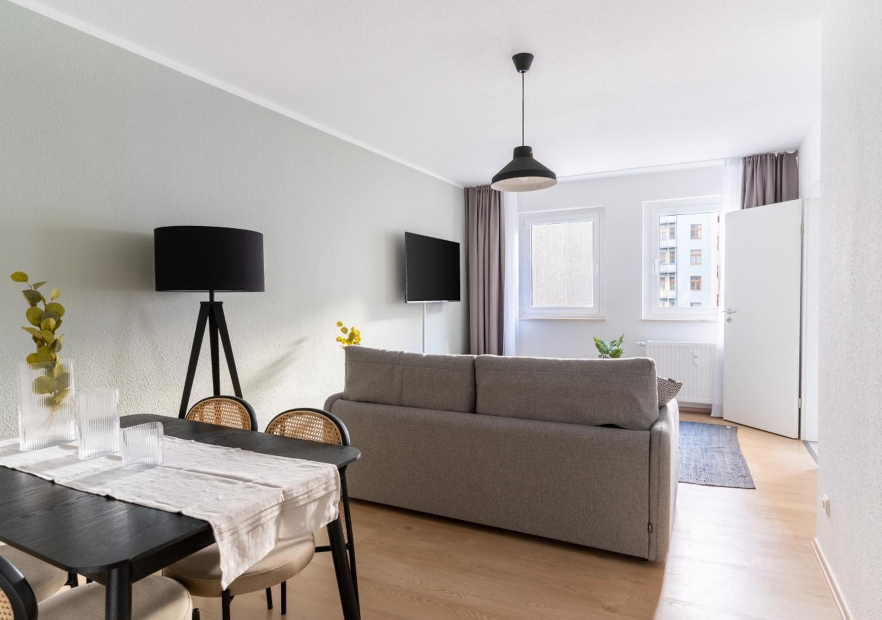 One-Bedroom Suite with sofa bed photo 3