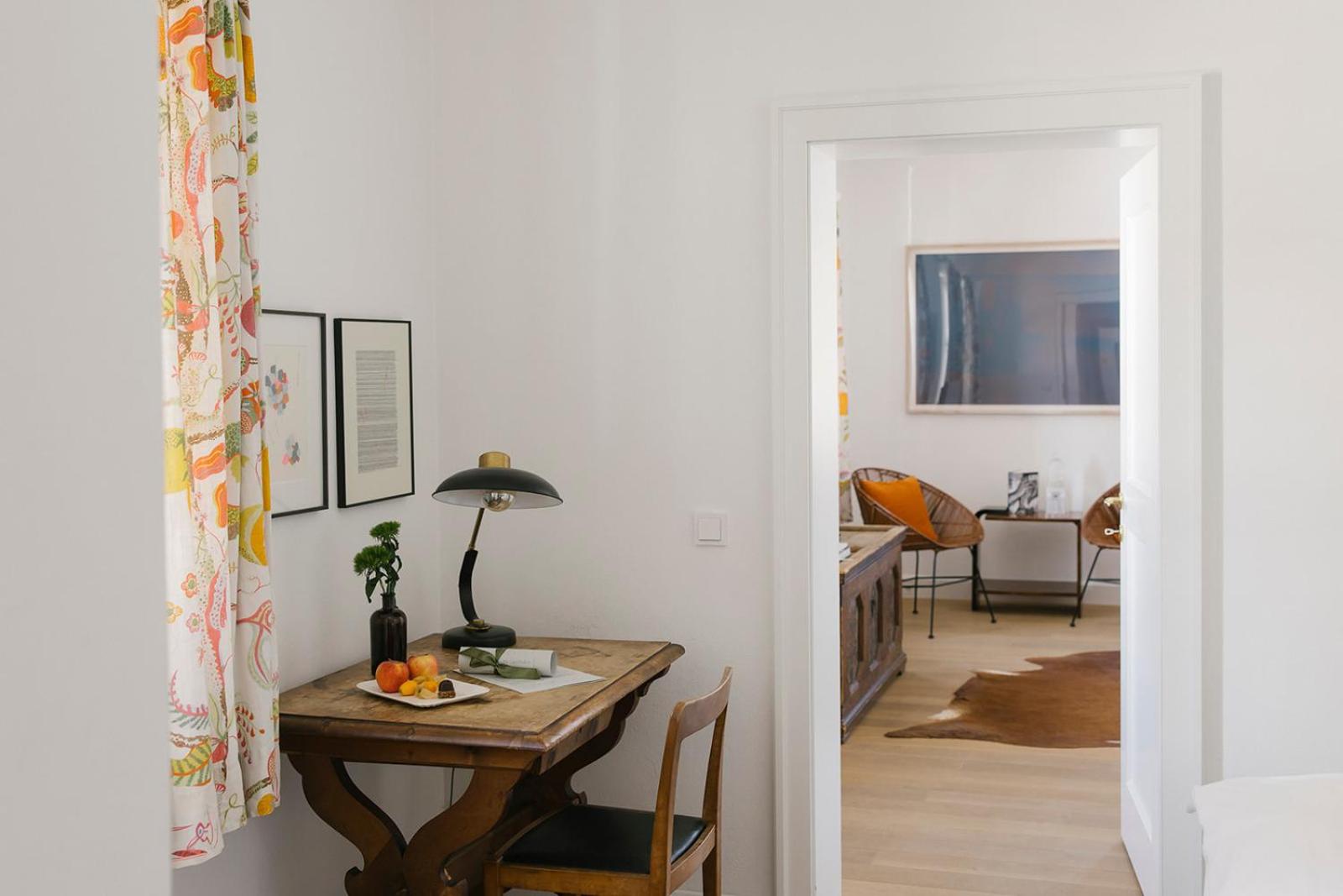 Suite - Photo 2