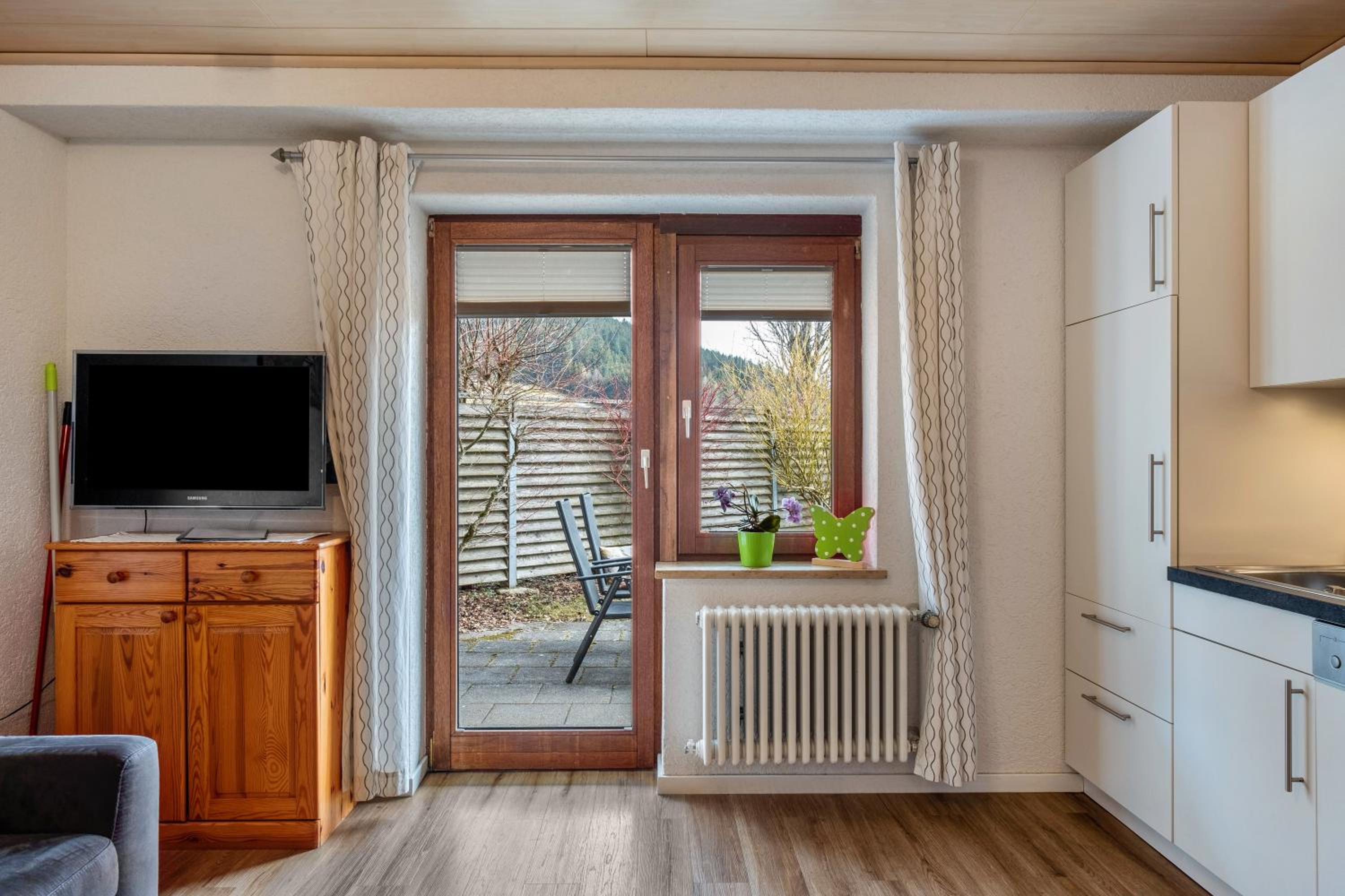 Two-Bedroom Deluxe Apartment with Garden View photo 3