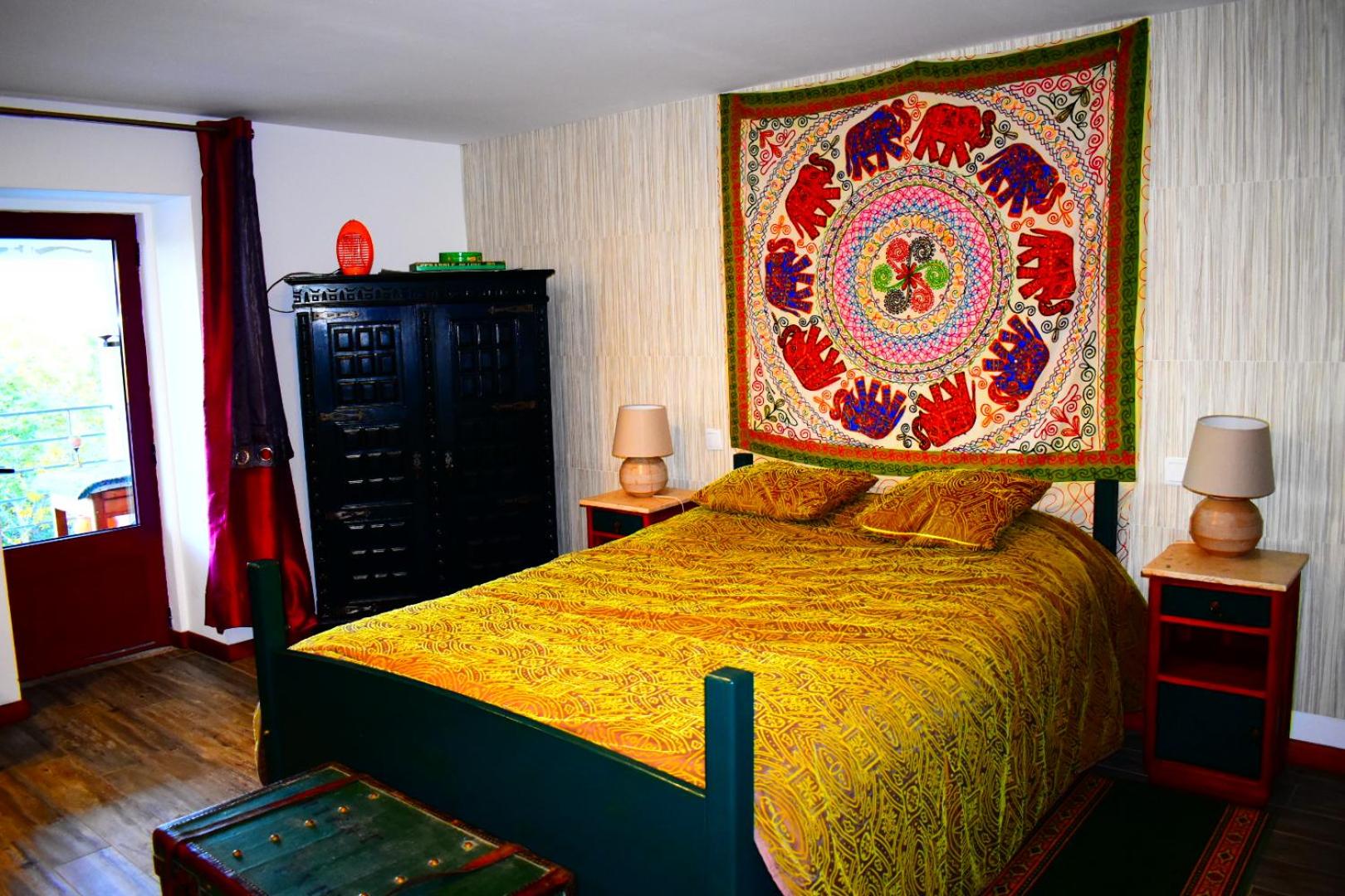 Double Room with Mountain View - Photo 3