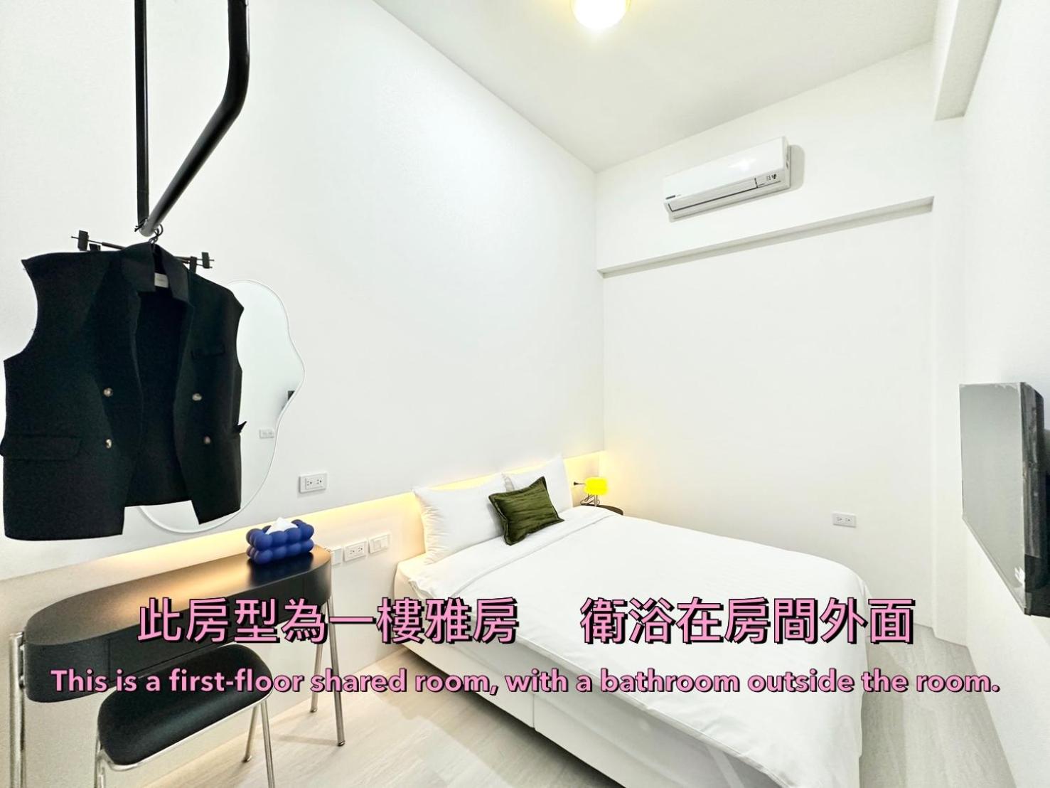 Double Room with Shared Bathroom photo 1