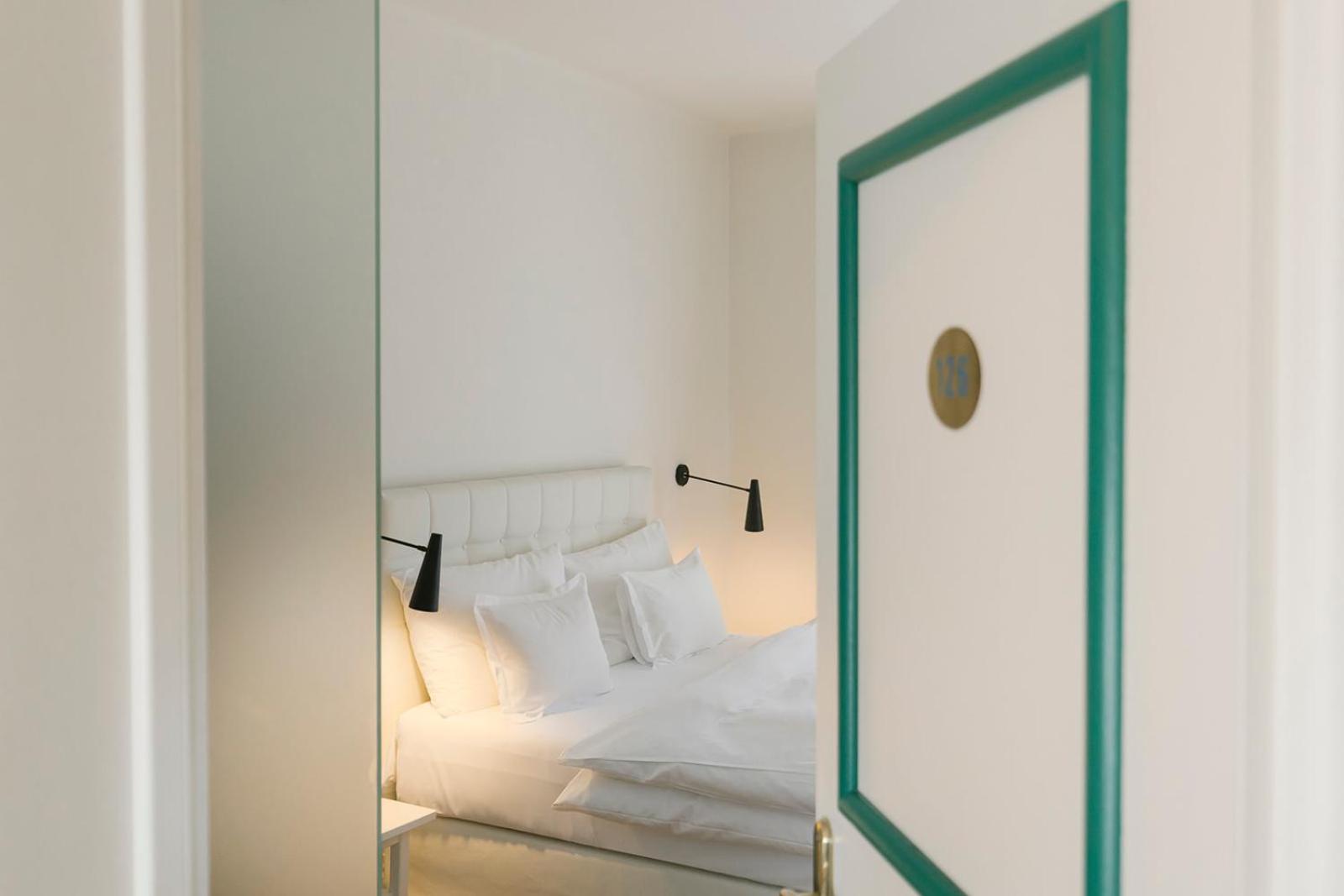 Double Room - Photo 3