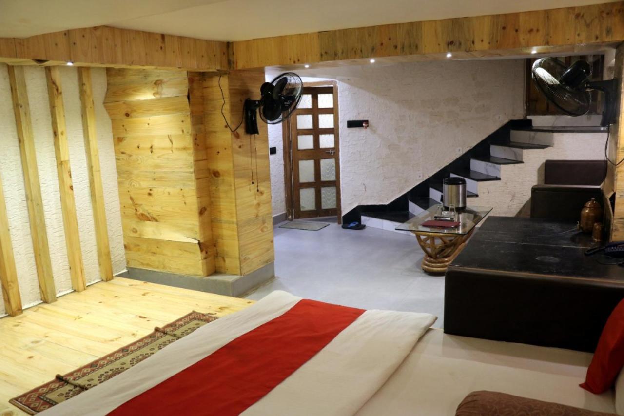 Double Room - Photo 5