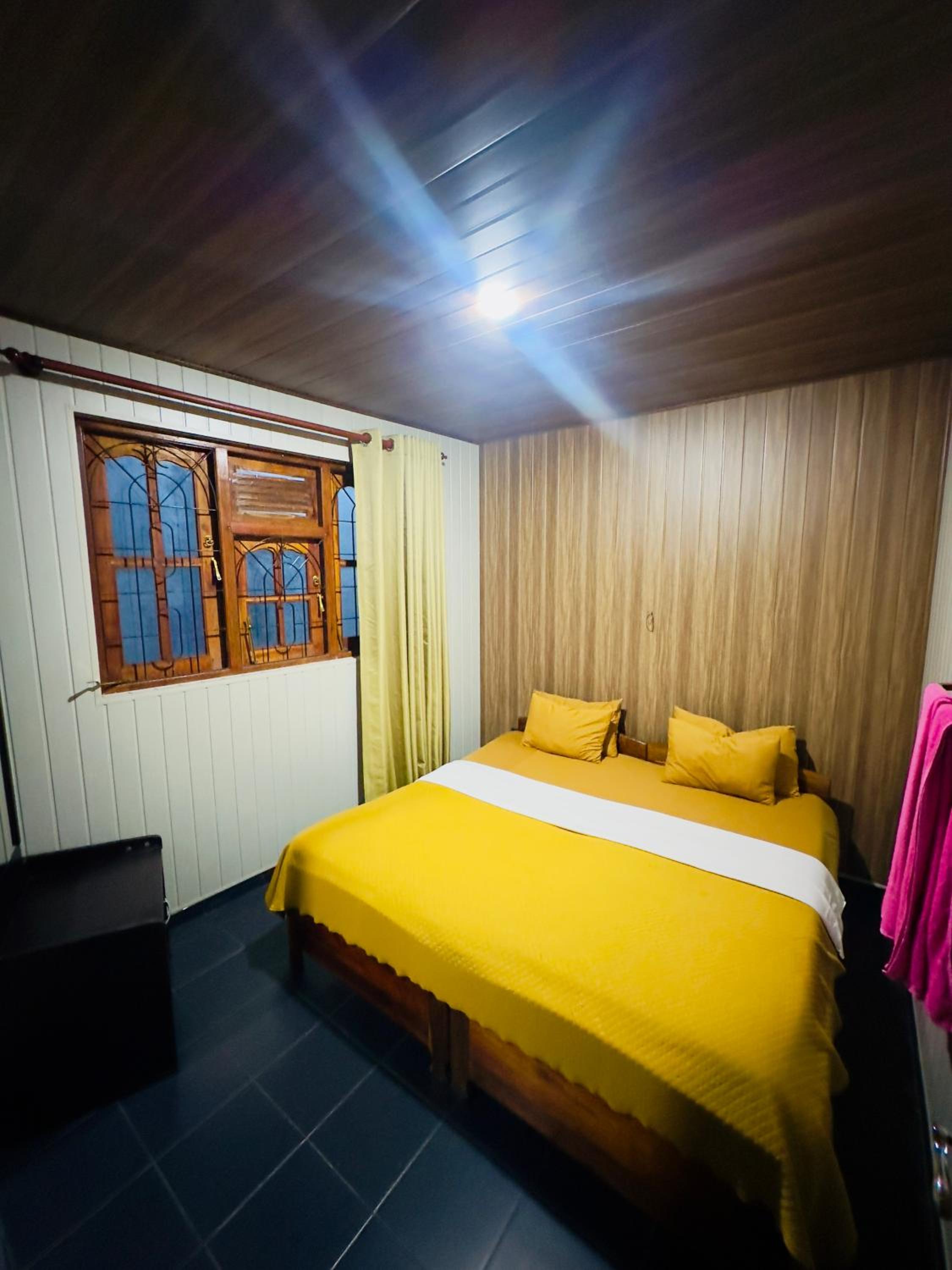 Economy Double Room photo 2