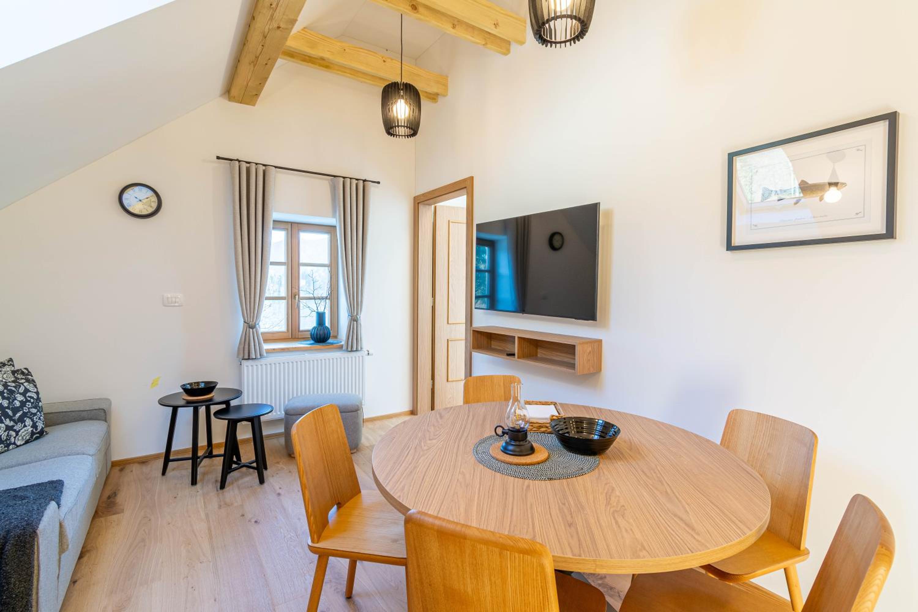 Two-Bedroom Apartment with Lake View