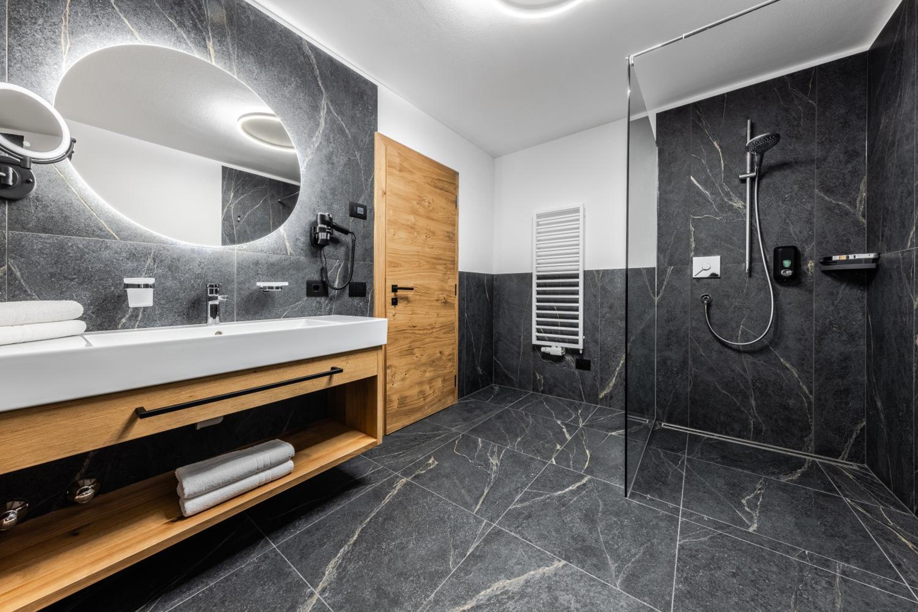 Suite photo 1
