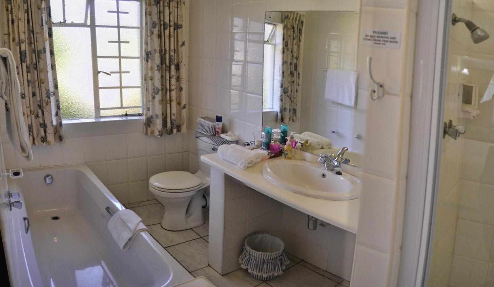 Double Room - Photo 3
