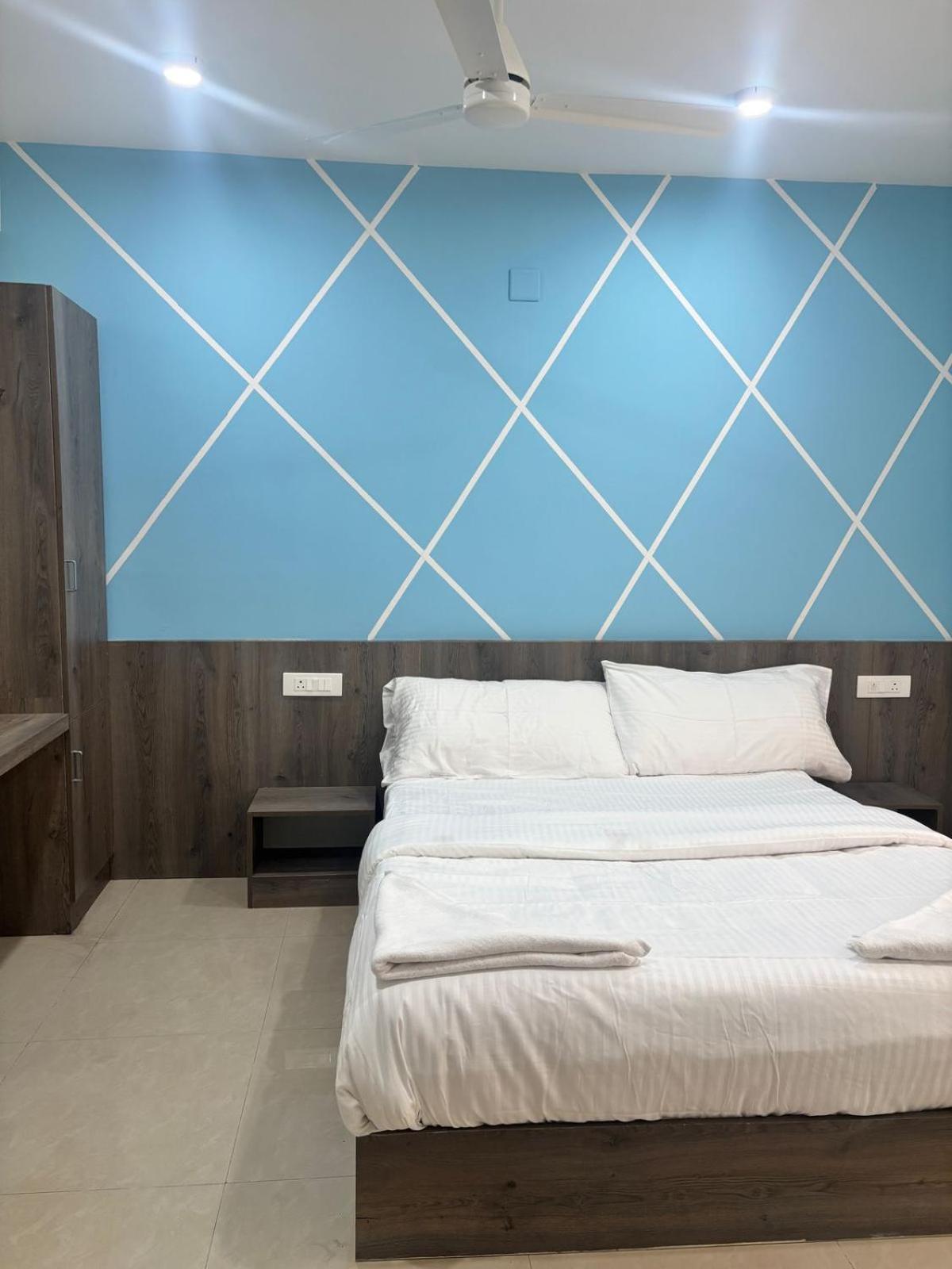 Standard Double Room - Photo 3