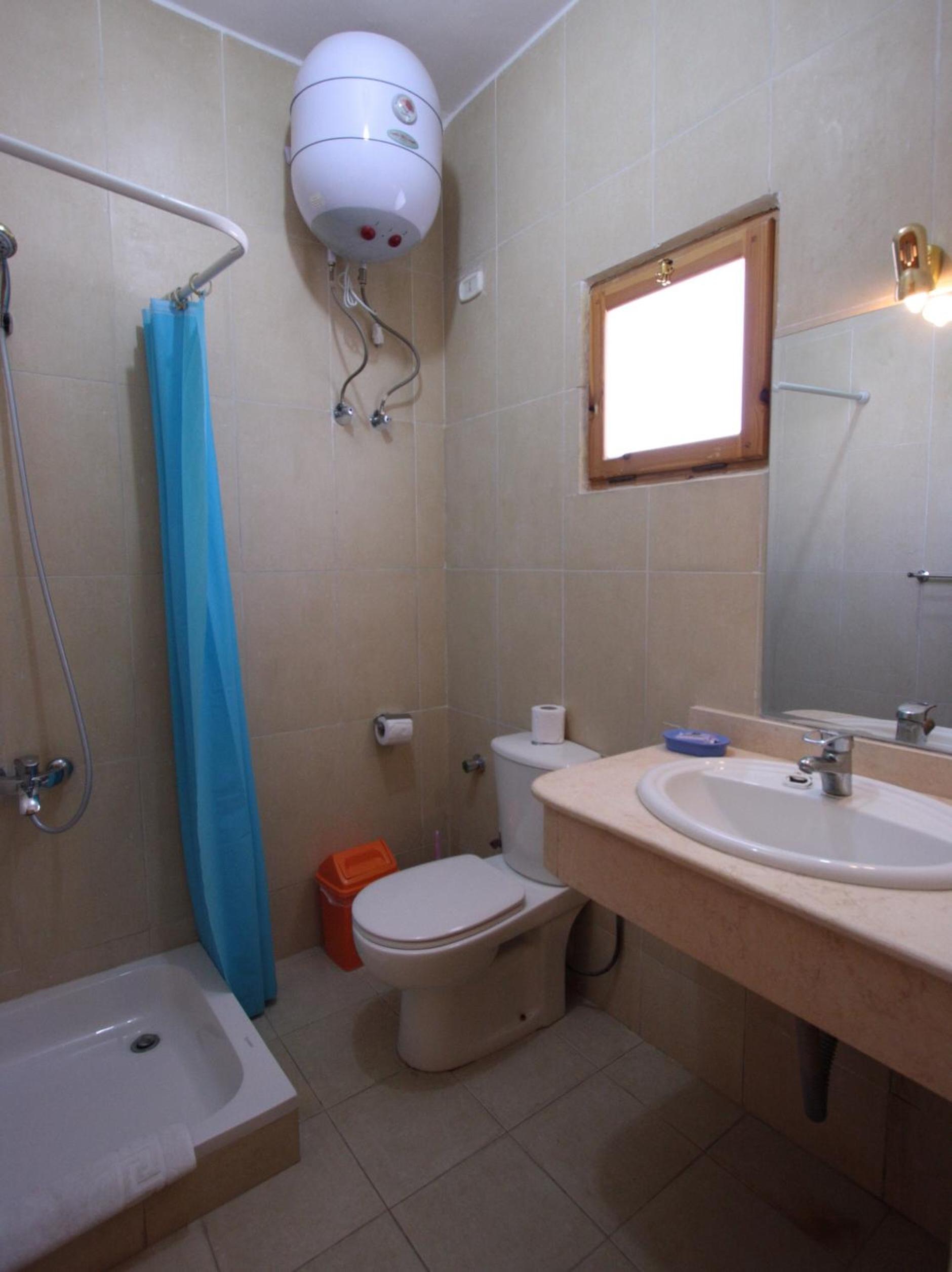 Double Room - Photo 19