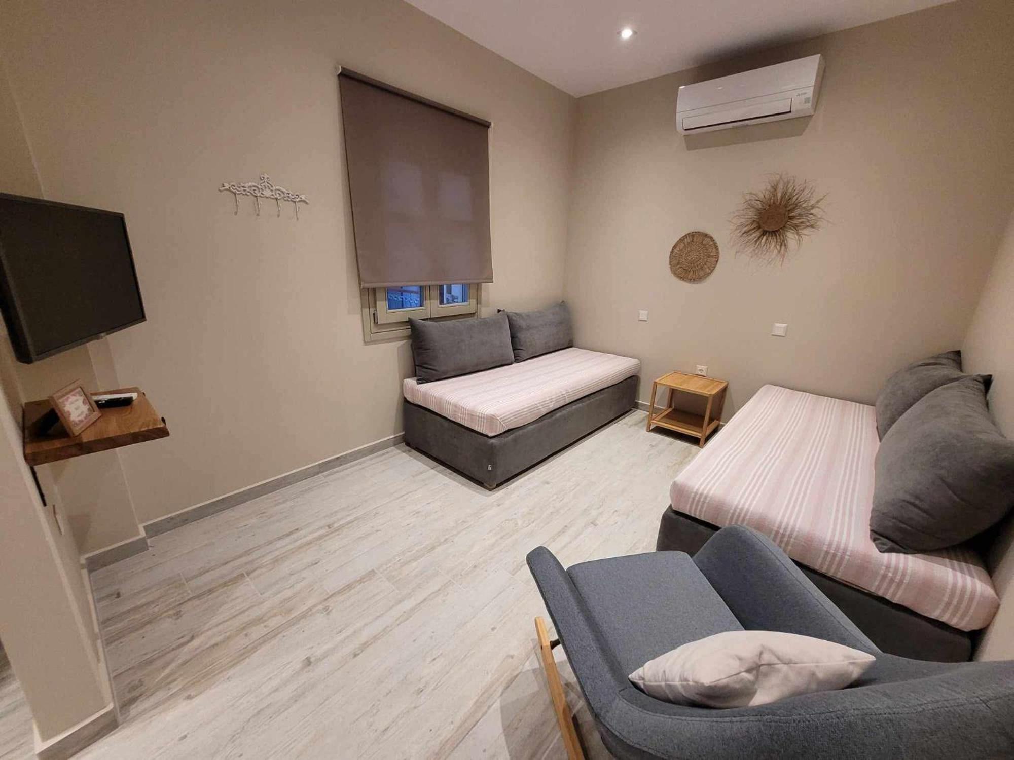 Quadruple Room with Terrace photo 2