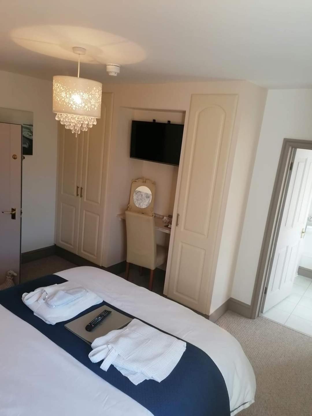 Double Room with Private Bathroom photo 2