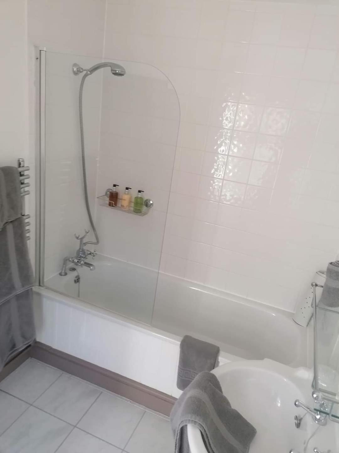 Double Room with Private Bathroom photo 3