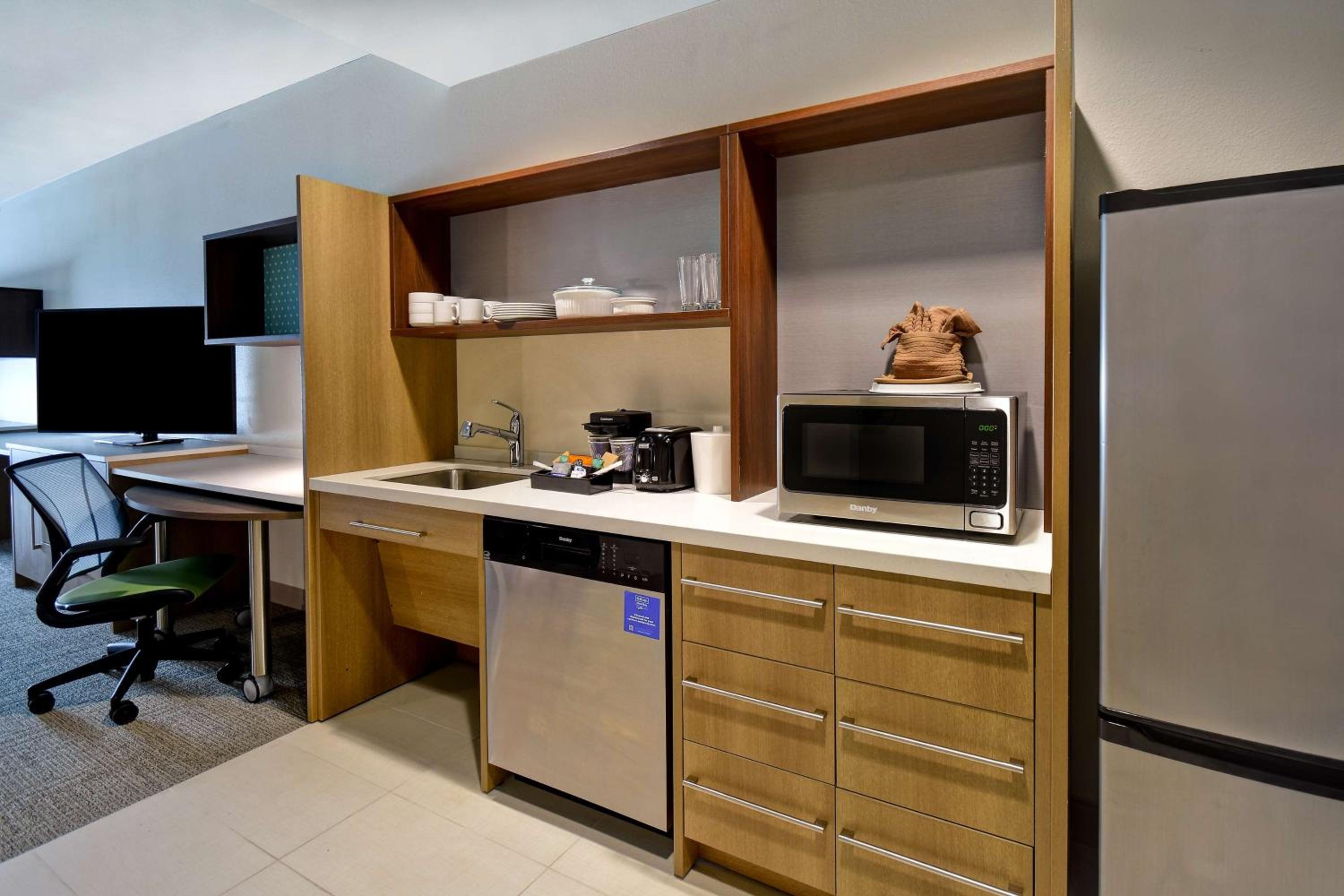 King Suite - Hearing Access/Non-Smoking