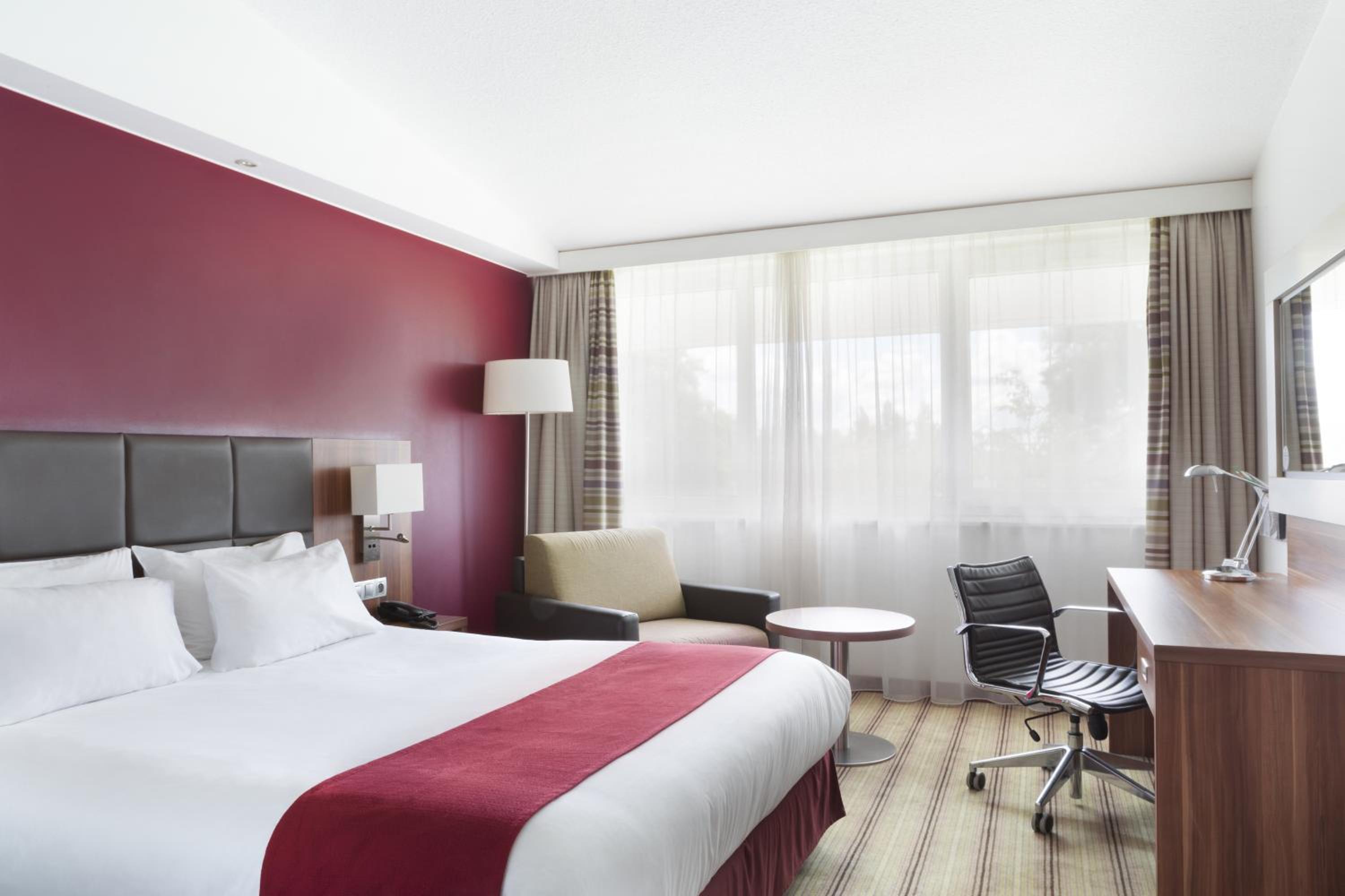 Standard Queen Room - Photo 4