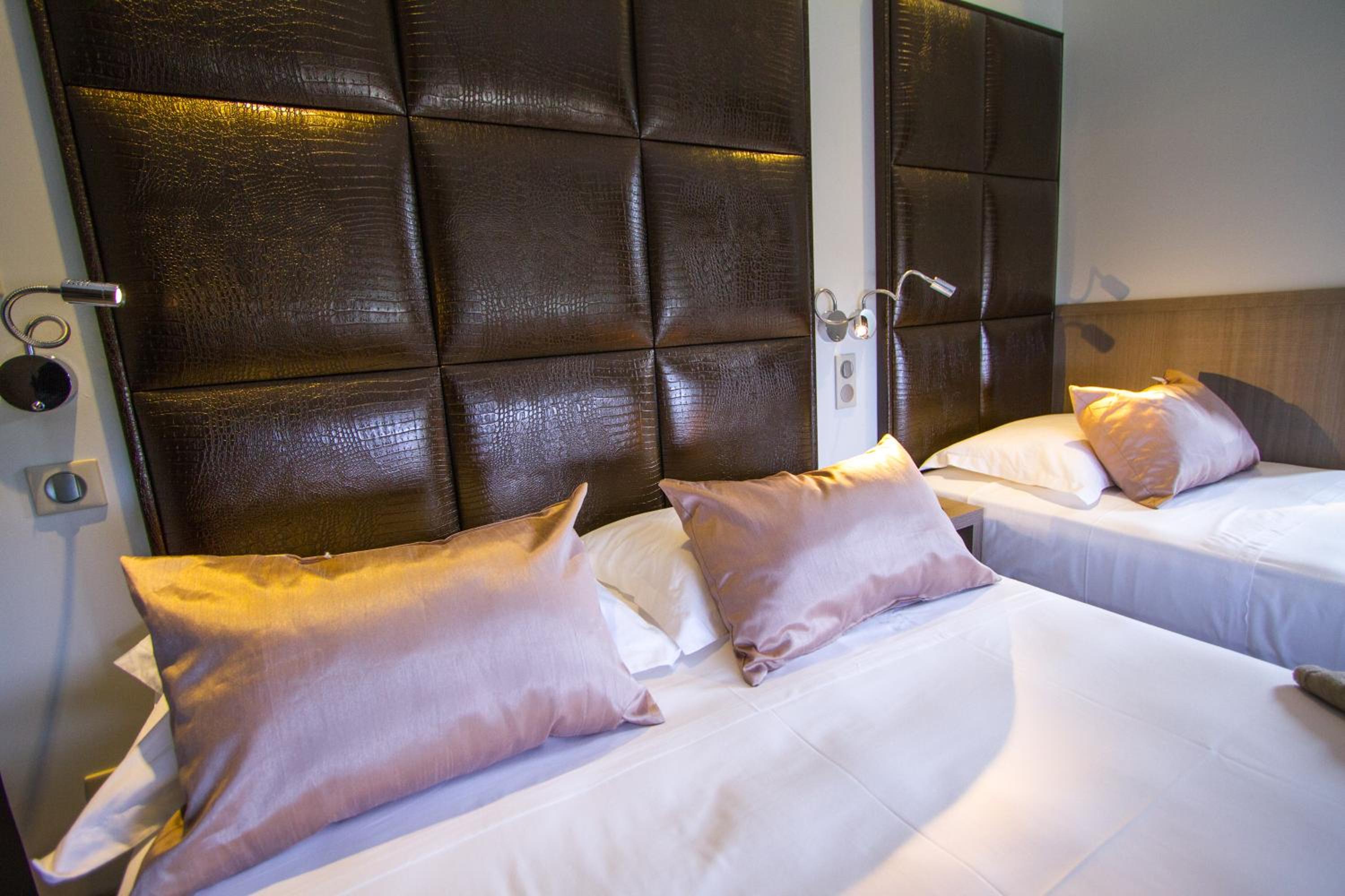 Superior Triple Room photo 2
