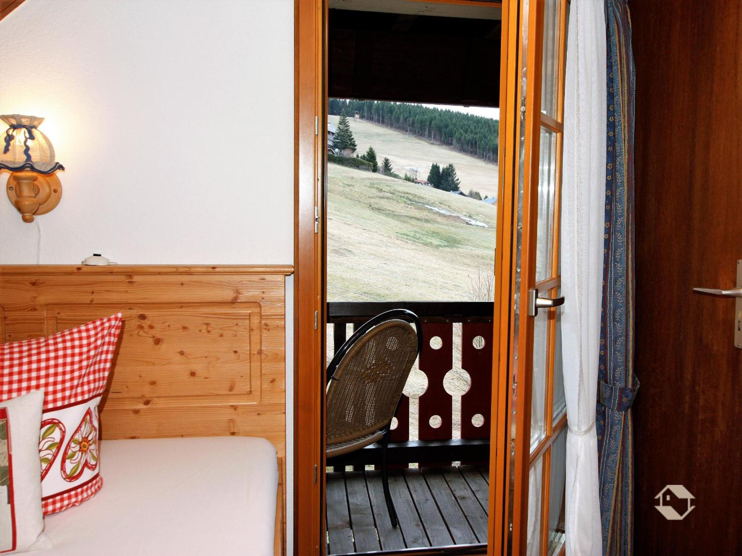 Two-Bedroom Deluxe Apartment with Garden View