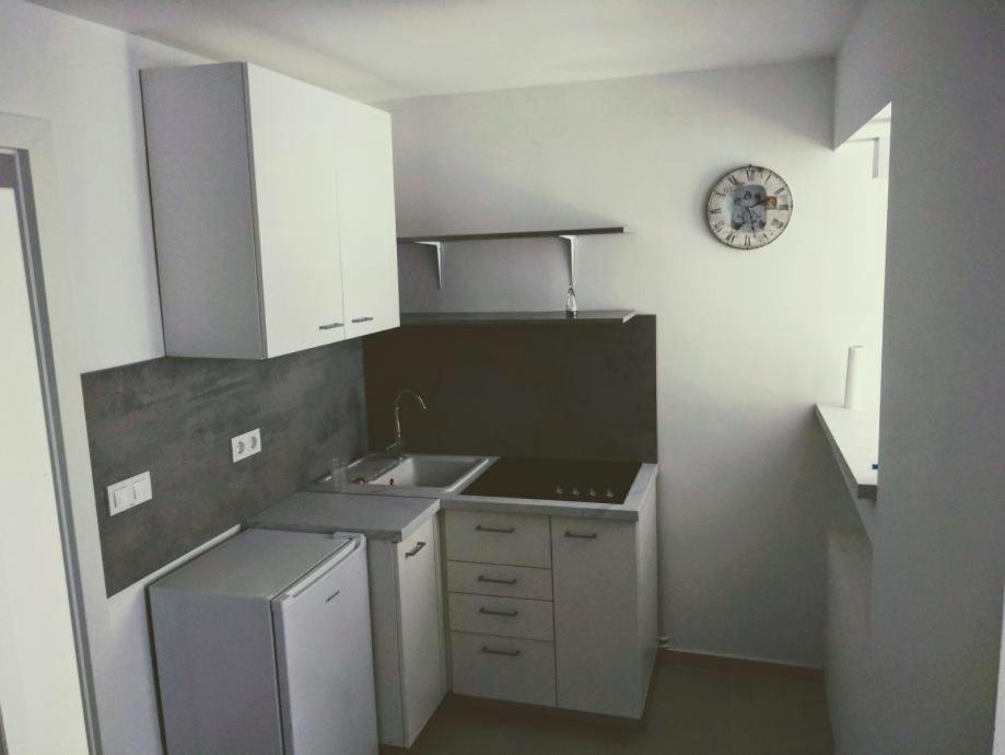 Studio Apartment with One Double Bed